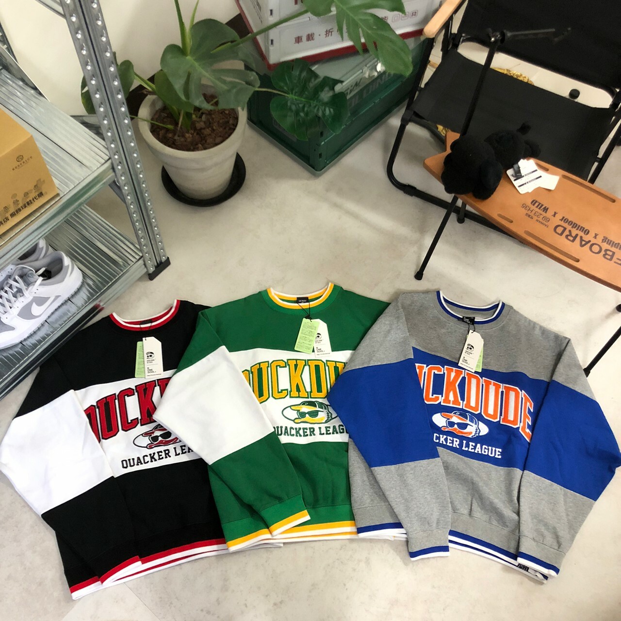 Duck Dude 達酷鴨 Quacer League C/N Sweat 拼色字母大學Tee I-2770003