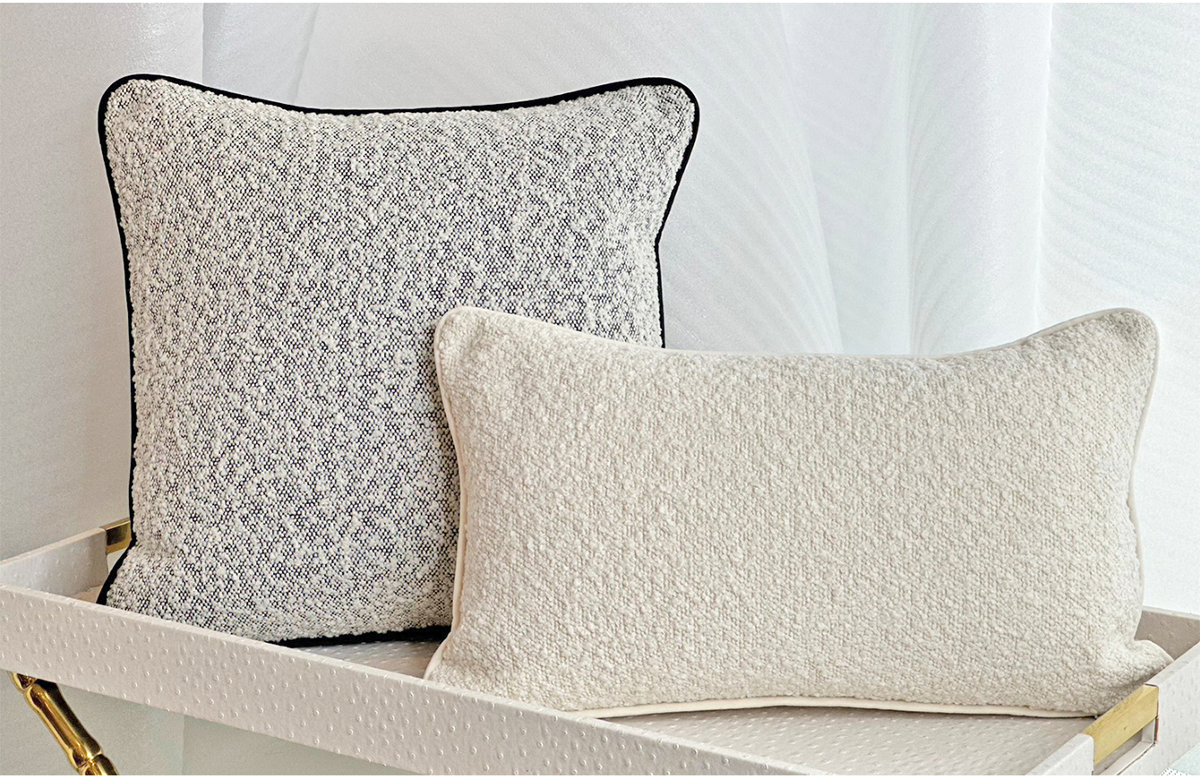 白雪／耀黑 棉絨抱枕