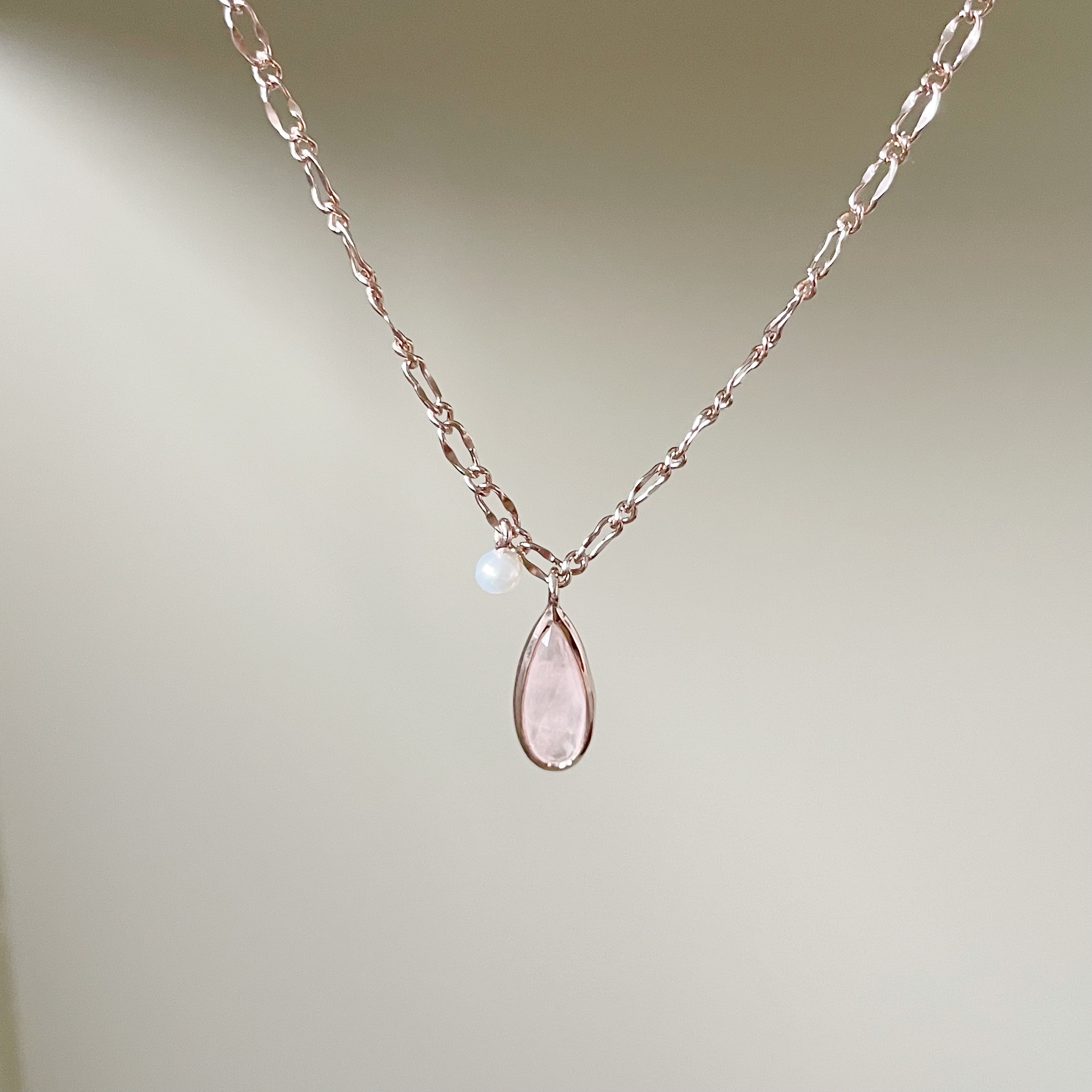 長水滴粉晶垂珍珠項鍊