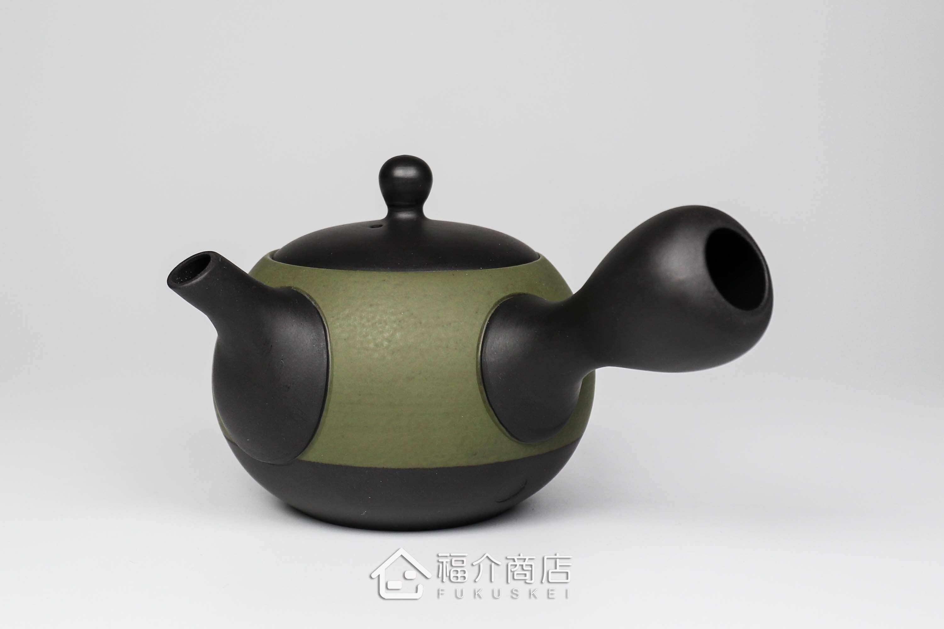 泡茶用的日本陶瓷茶壺