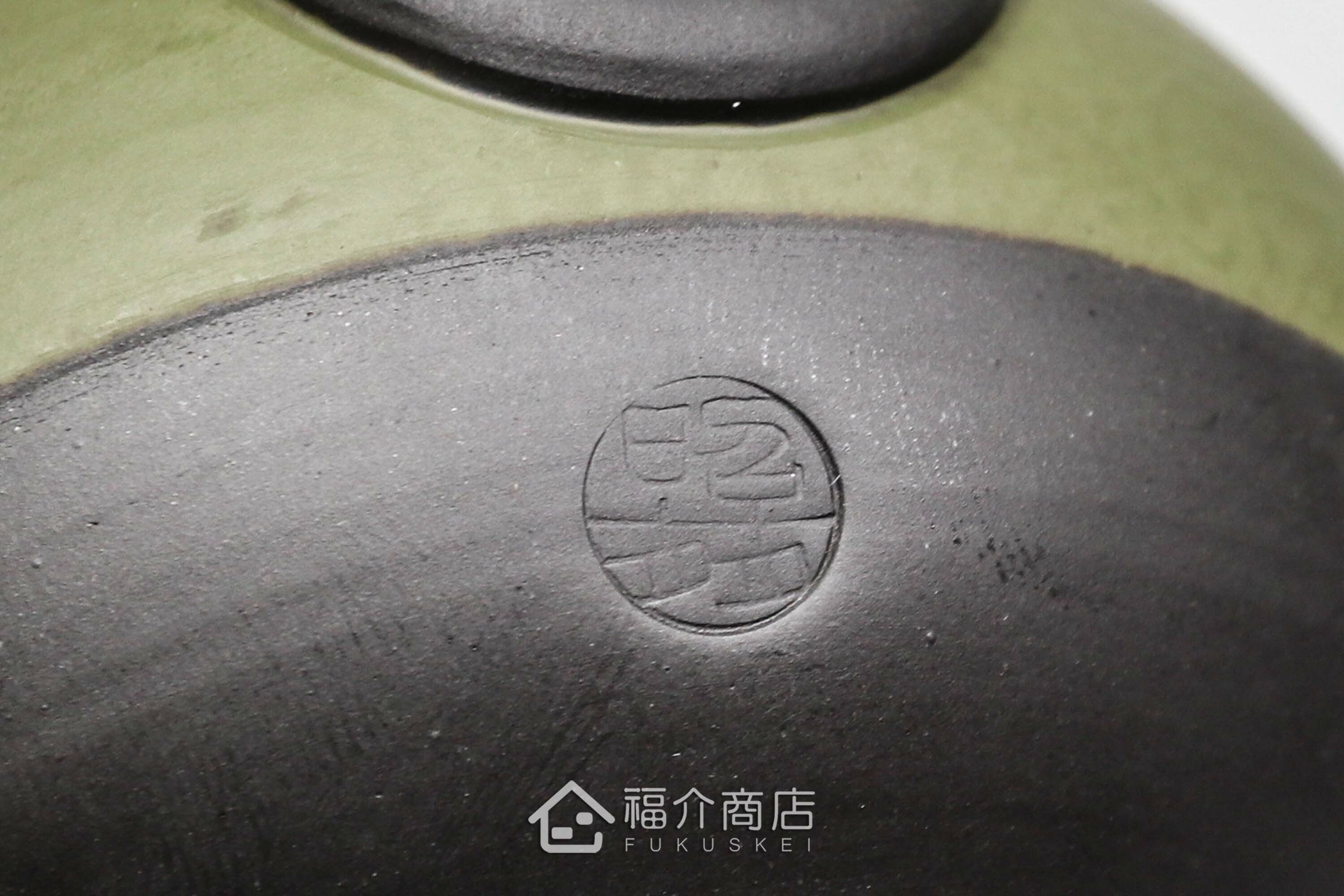 泡茶用的日本陶瓷茶壺