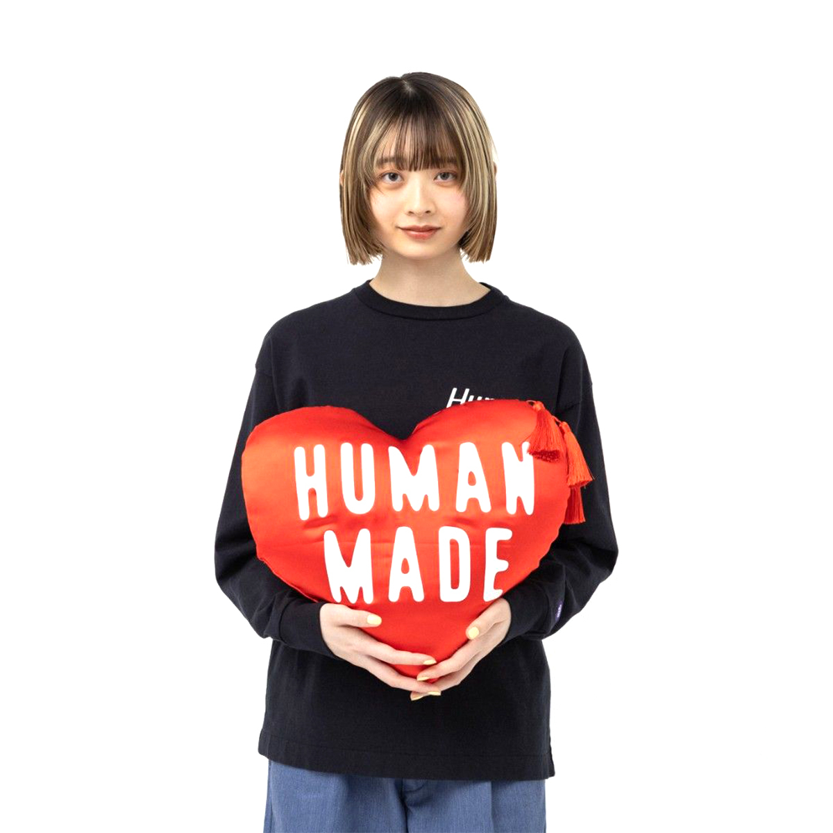 HUMAN MADE HEART CUSHION – HUMAN MADE Inc.