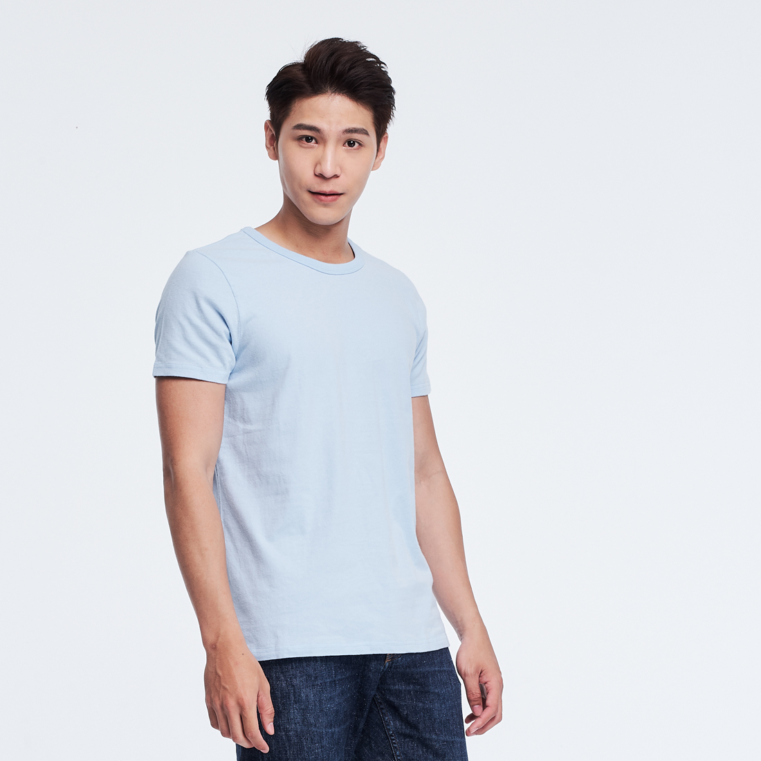 簡單素面短袖圓領蜜桃棉男T水藍色