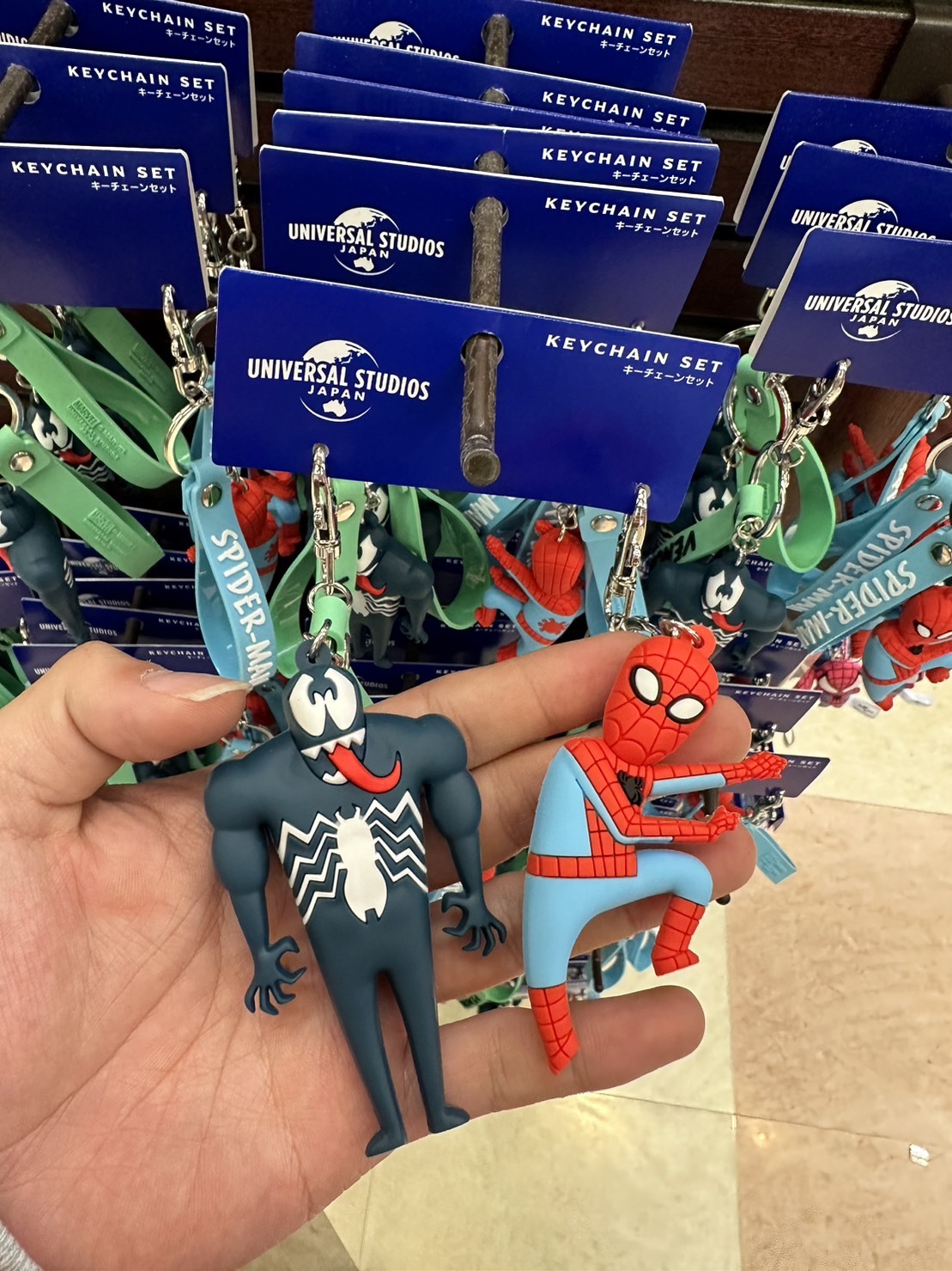 日本 環球限定 猛毒蜘蛛人吊飾