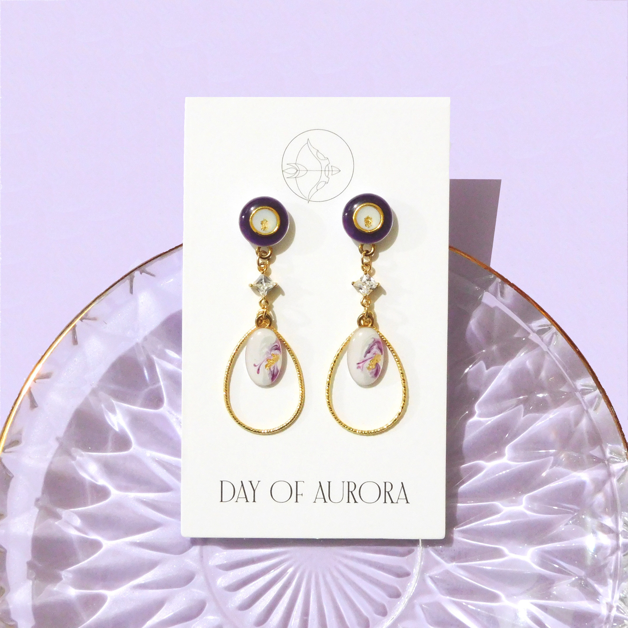 𝐹𝑙𝑜𝑤𝑖𝑛𝑔 𝐿𝑖𝑔ℎ𝑡