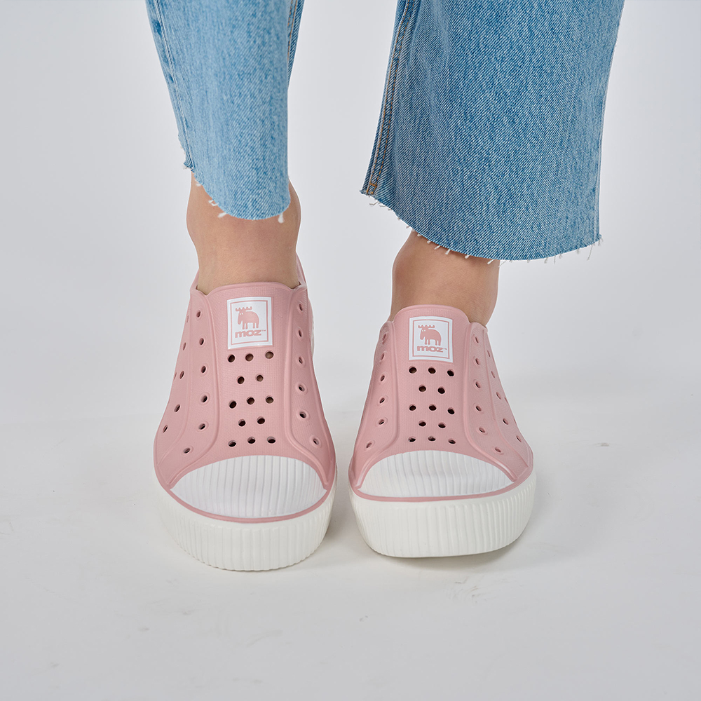 moz瑞典 駝鹿 雙色洞洞餅乾水鞋 (奶蓋珊瑚粉) 全球首創 舒適厚底 防潑水+全防水-附鞋扣