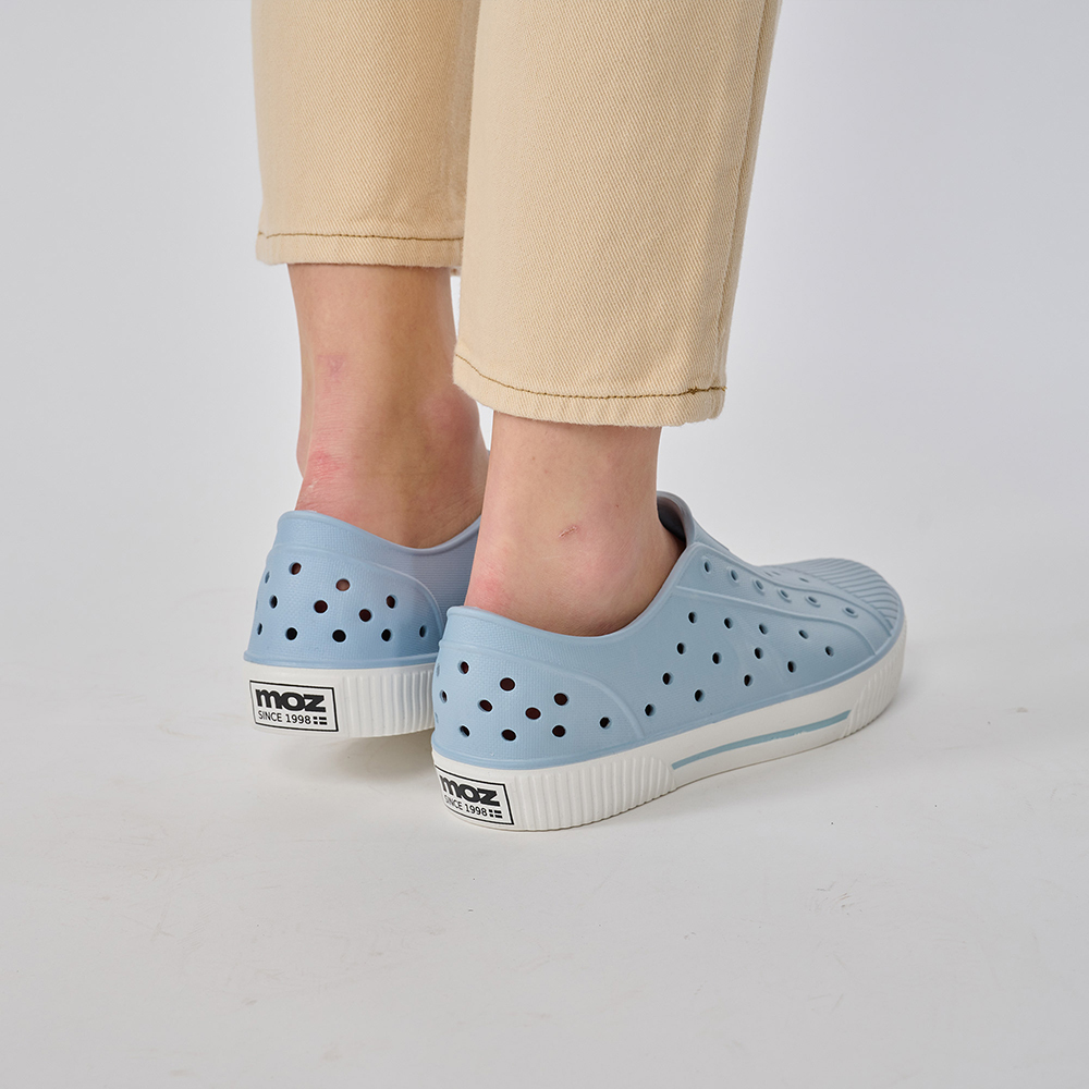 【小尺碼】moz瑞典 駝鹿 雙色洞洞餅乾水鞋 (寶寶藍) 全球首創 舒適厚底 防潑水+全防水-附鞋扣
