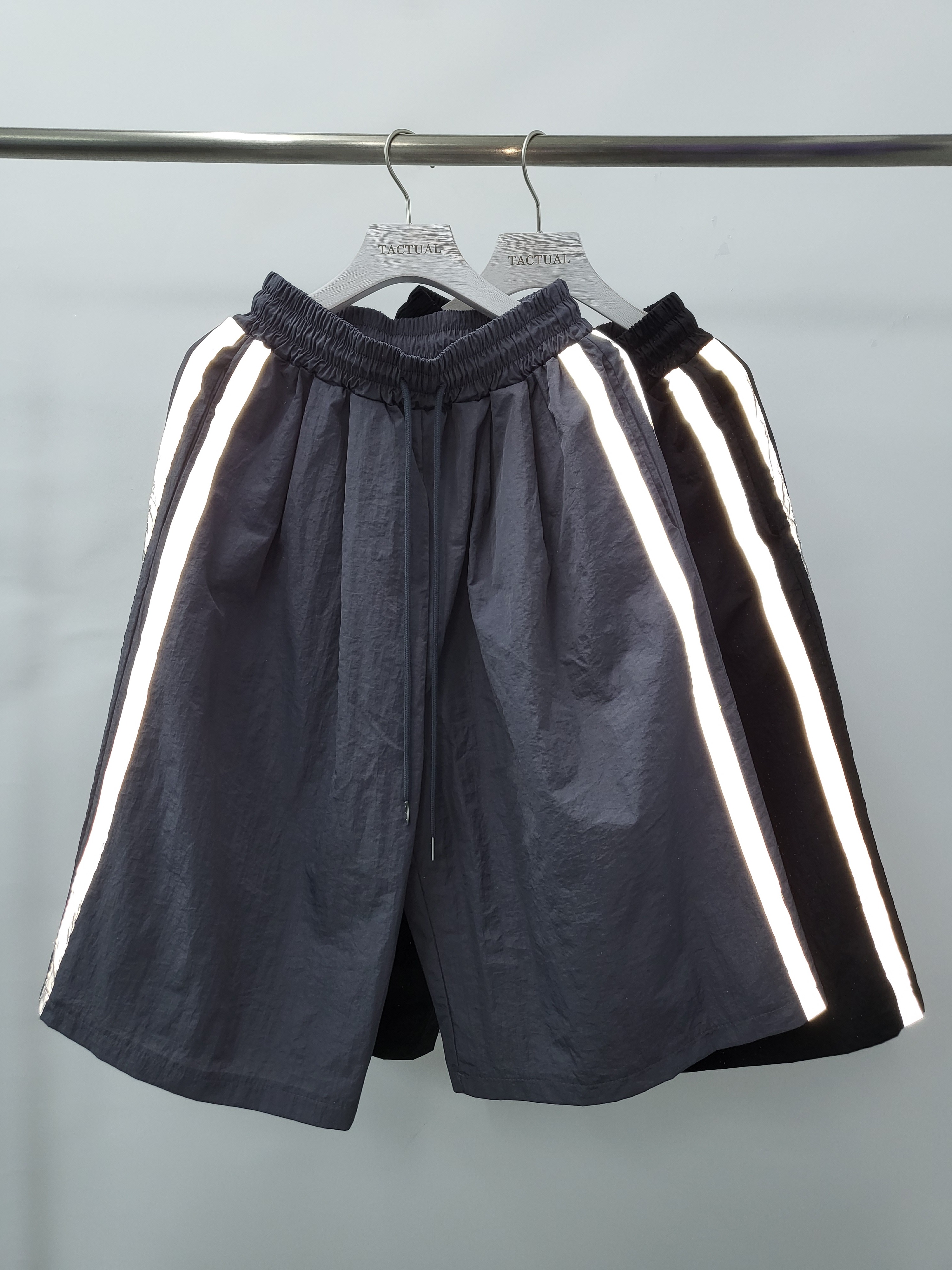 淨色3M反光雙間短褲 P2400