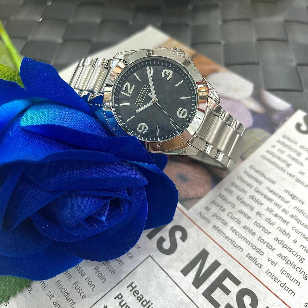 【COACH】Tristen 曼哈頓名媛經典LOGO錶盤腕錶 CO14501783 32mm 現代鐘錶