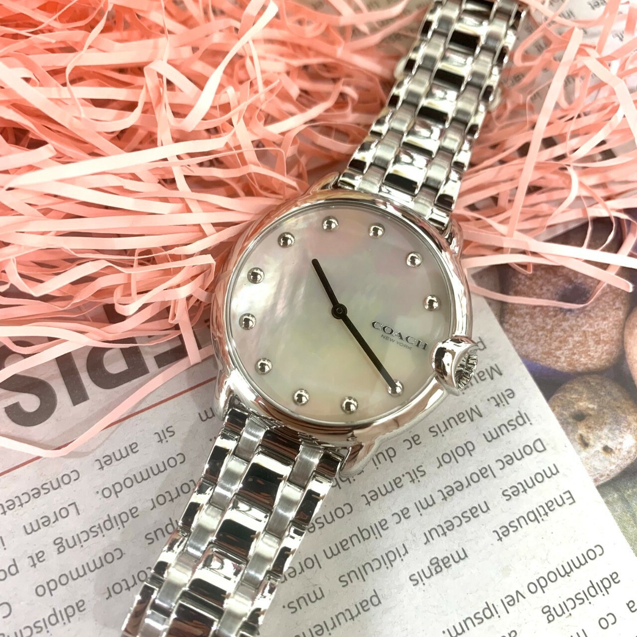 【COACH】Arden 珍珠貝淡粉女錶CO14503986 36mm 現代鐘錶