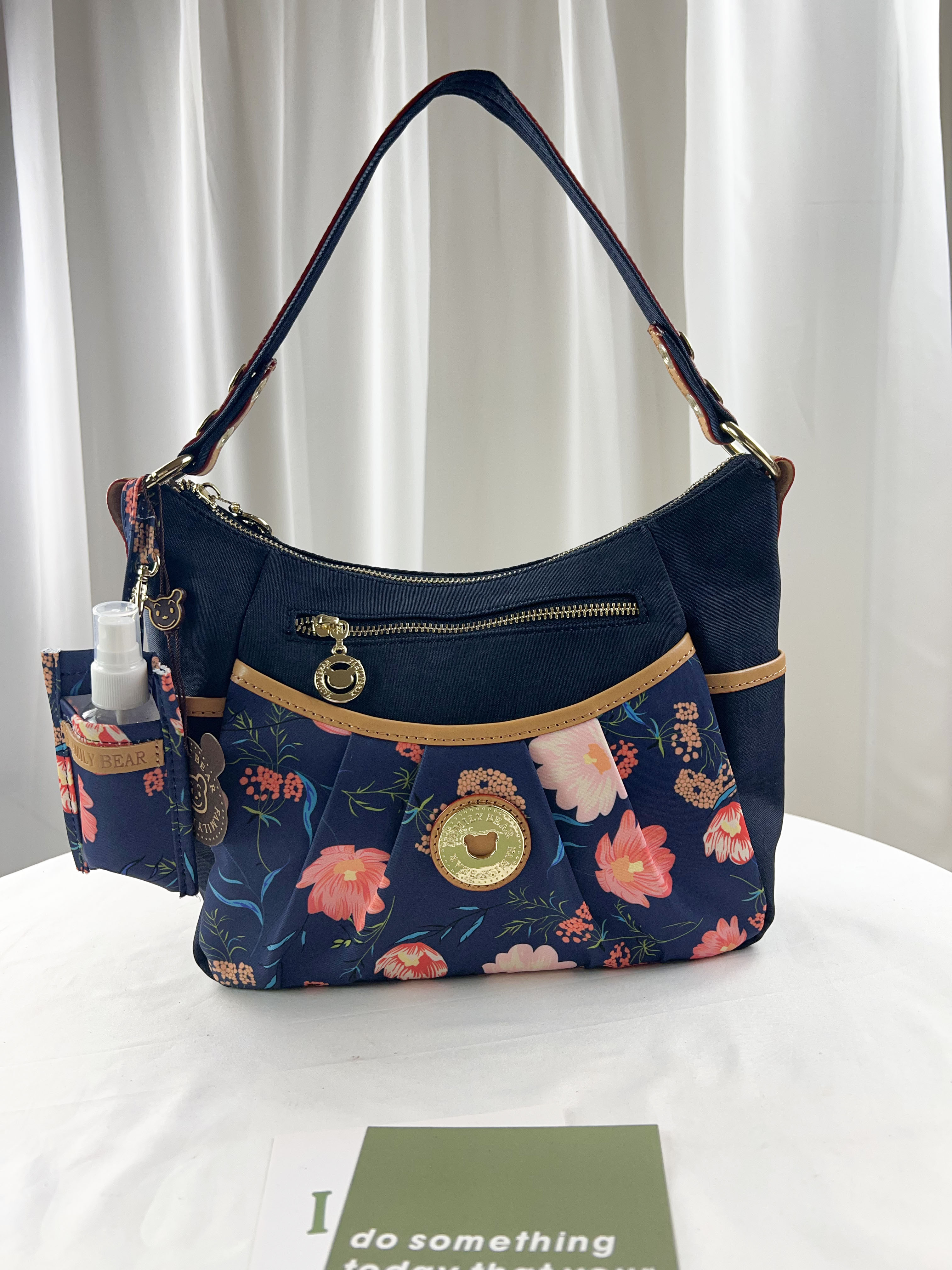 FamilyBear  藍橙花拼色防潑水肩背包 / 側背包 附酒精保護套+酒精瓶 #2636