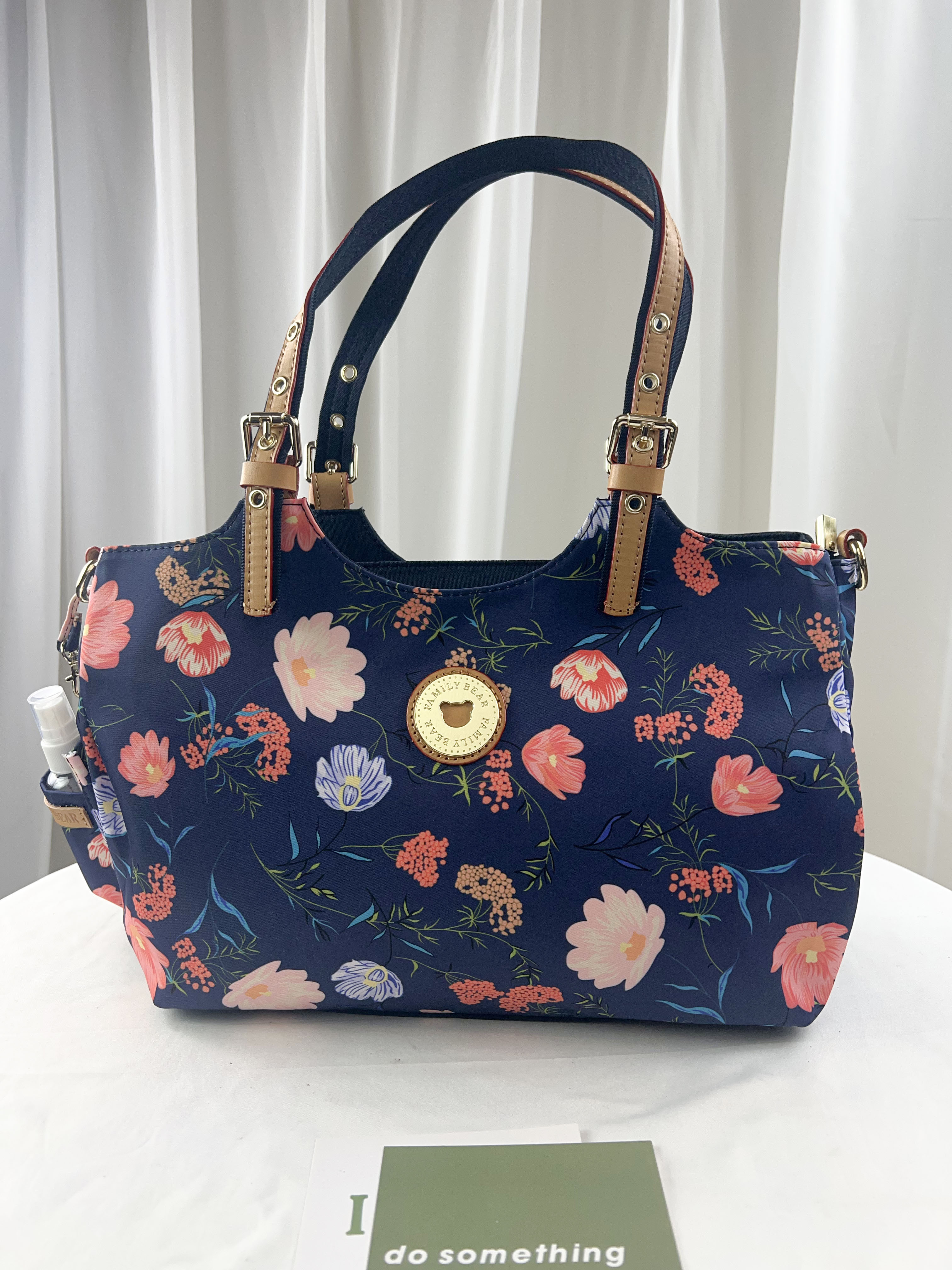 FamilyBear 藍橙花拼色防潑水手提包 / 側背包 附酒精保護套+酒精瓶 #2809