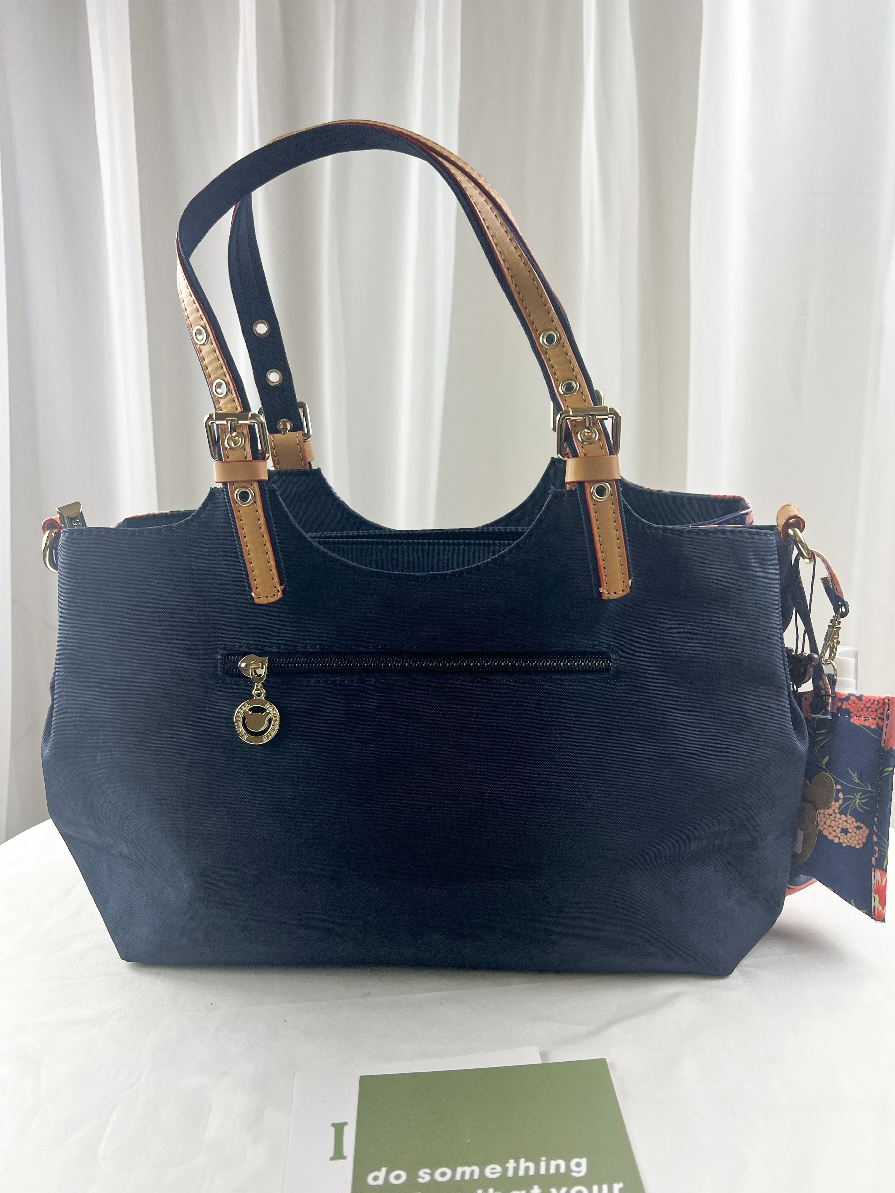 FamilyBear 藍橙花拼色防潑水手提包 / 側背包 附酒精保護套+酒精瓶 #2809