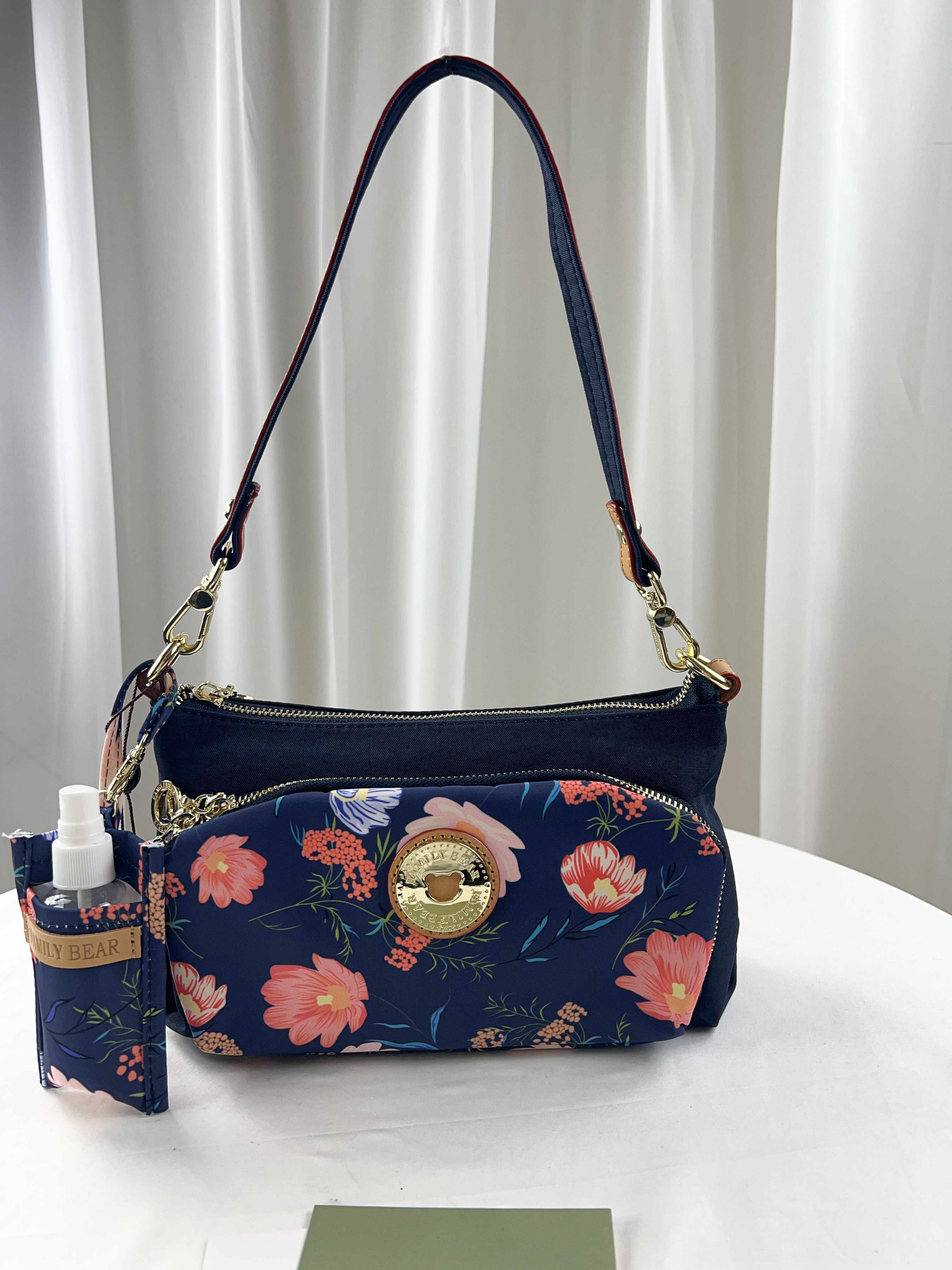 FamilyBear 藍橙花拼色防潑水肩背包 / 側背包 附酒精保護套+酒精瓶 #2813