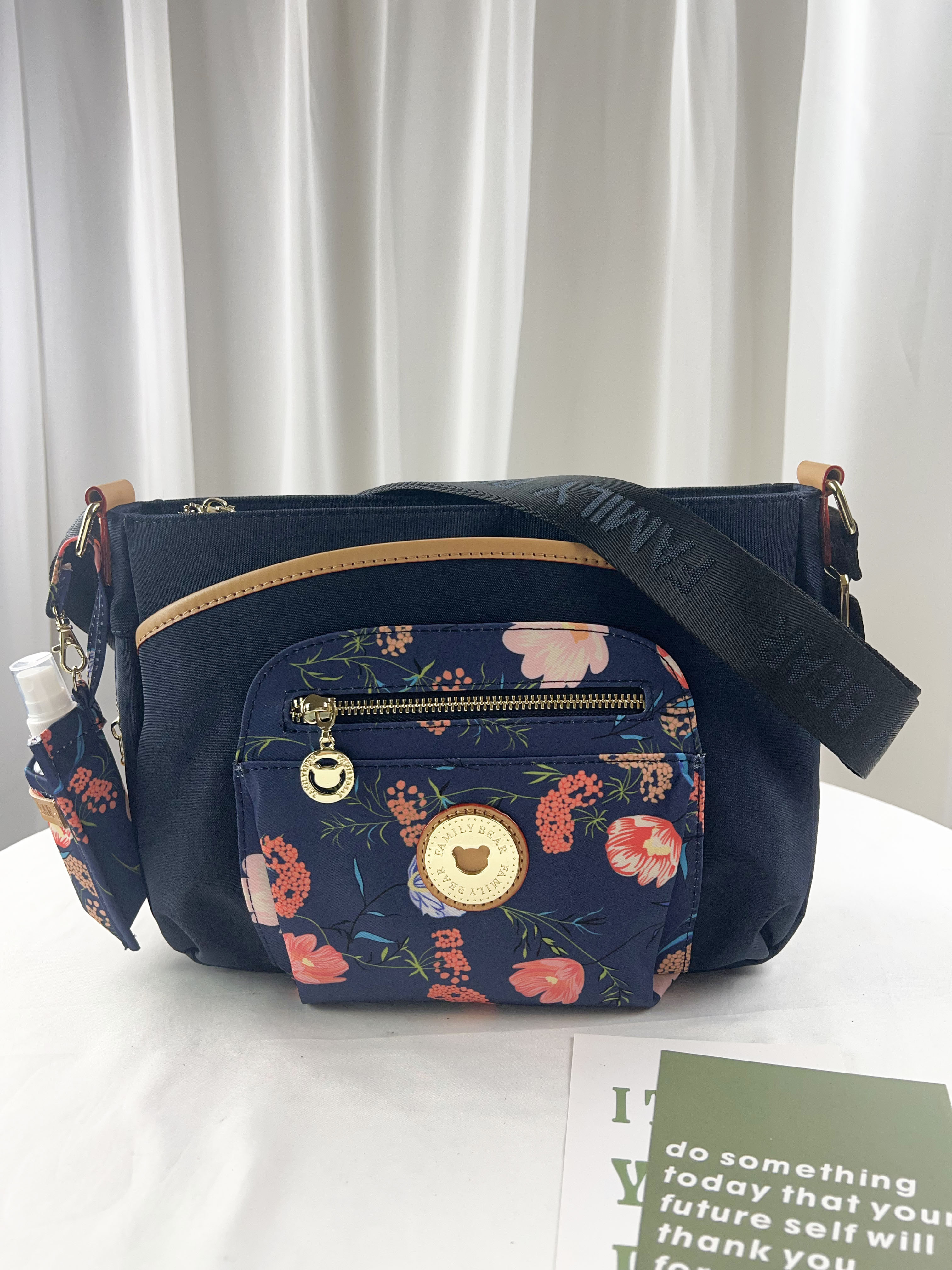 FamilyBear 藍橙花拼色防潑水側背包 附酒精保護套+酒精瓶 #2237