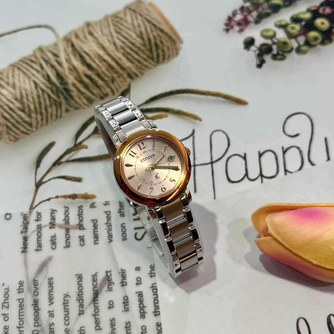 【CITIZEN 星辰】xC都會時尚光動能電波鈦金屬女錶ES9446-54W 30mm 現代鐘錶