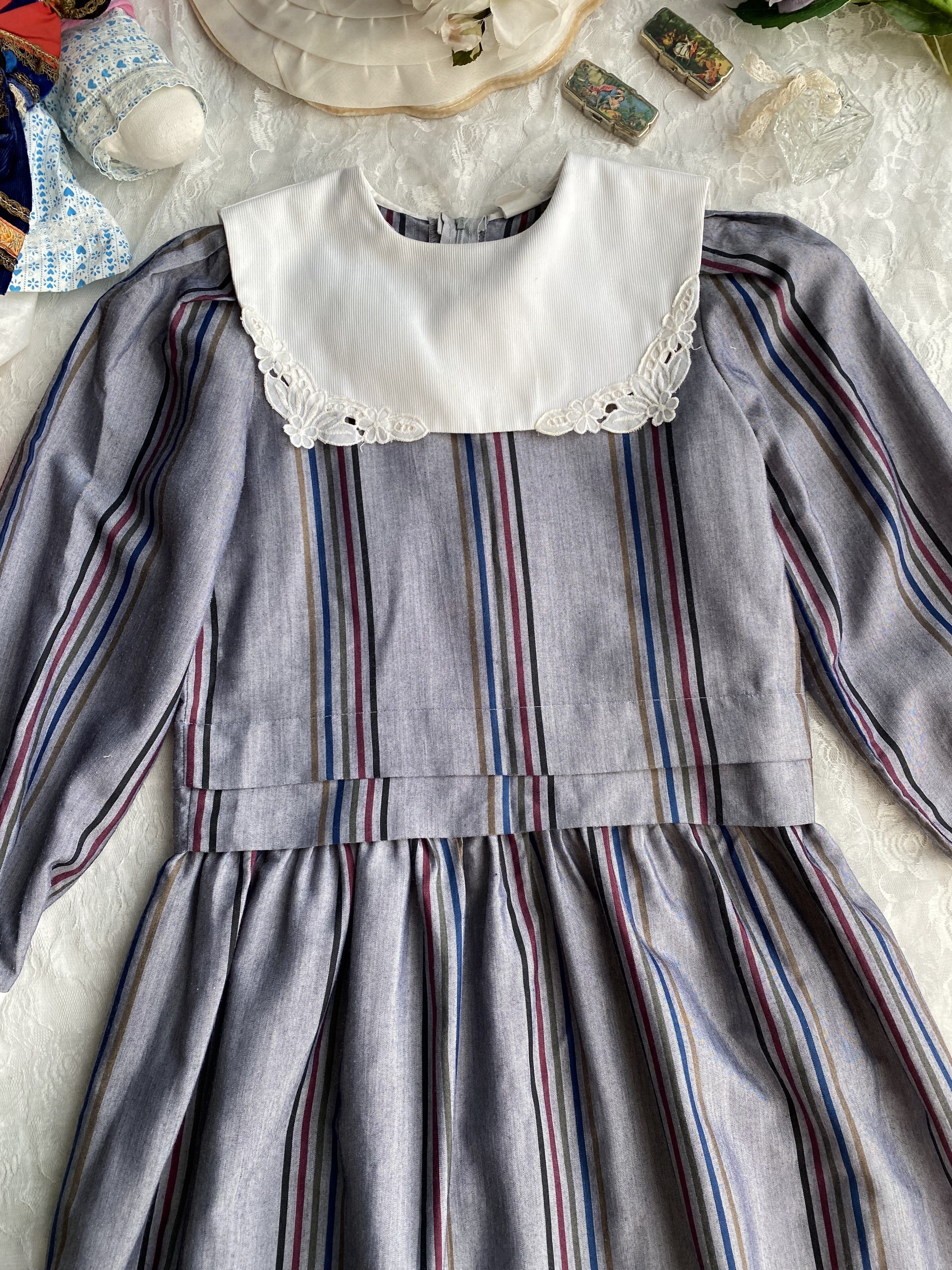 Vintage Dress / Bryan古著拼接蕾絲點綴條紋灰色洋裝