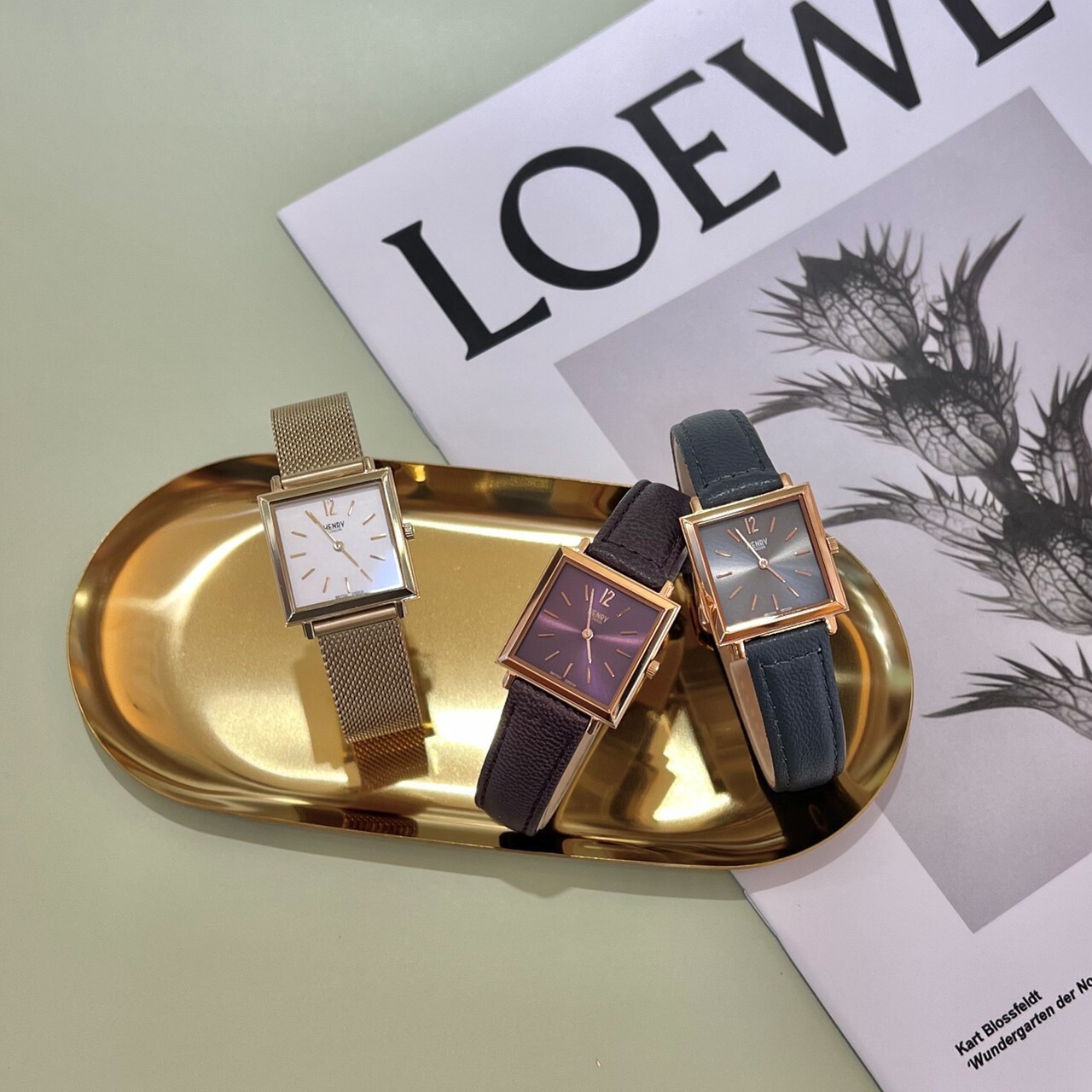 【HENRY LONDON】英倫復古風典雅方形腕錶 HL26-QS-0260 (紫) / HL26-QS-0262(灰) / HL26-QM-0266 ( 金) 26mm 現代鐘錶