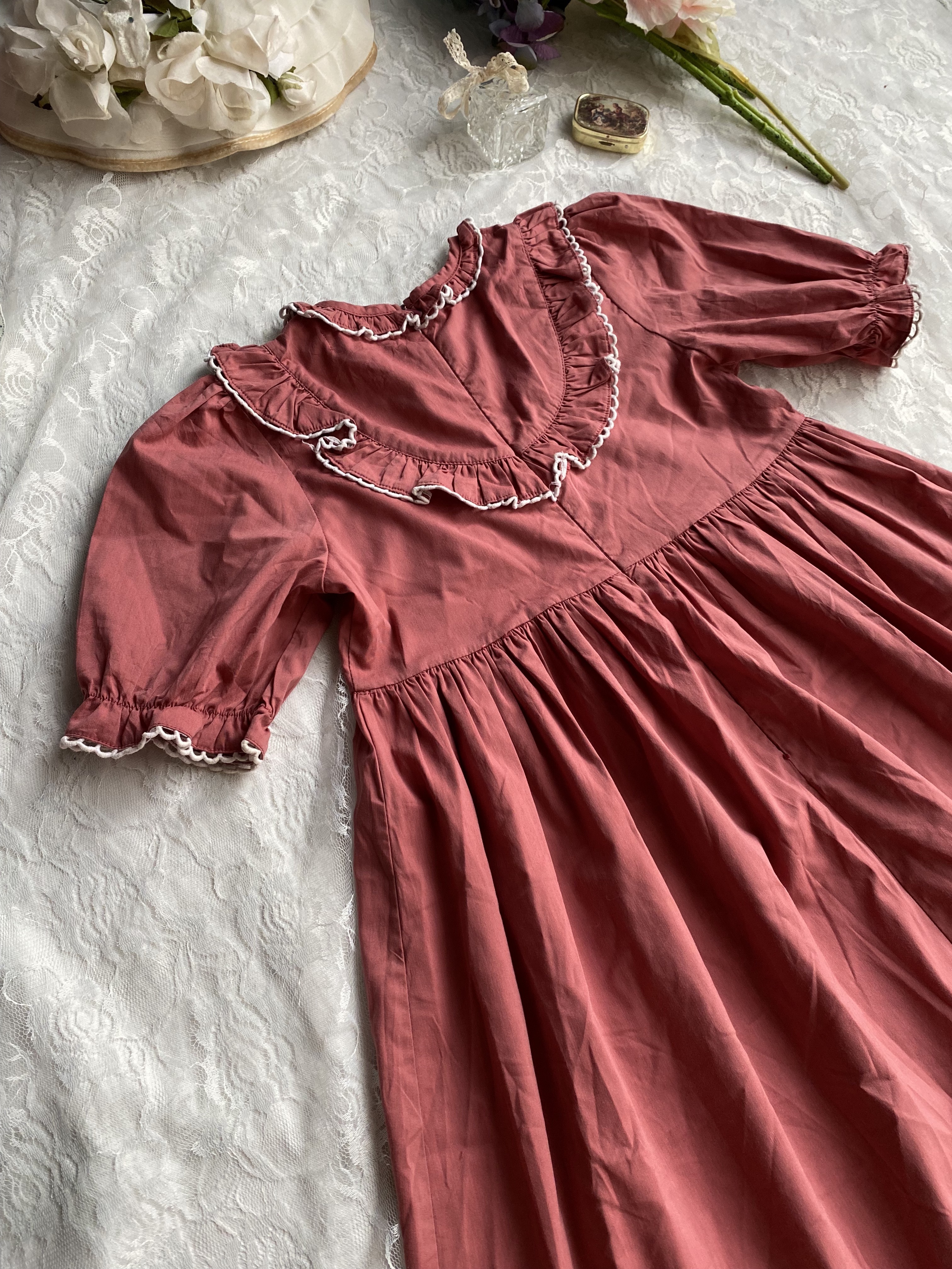 Vintage Dress / 古著白色滾邊高腰藕粉色洋裝