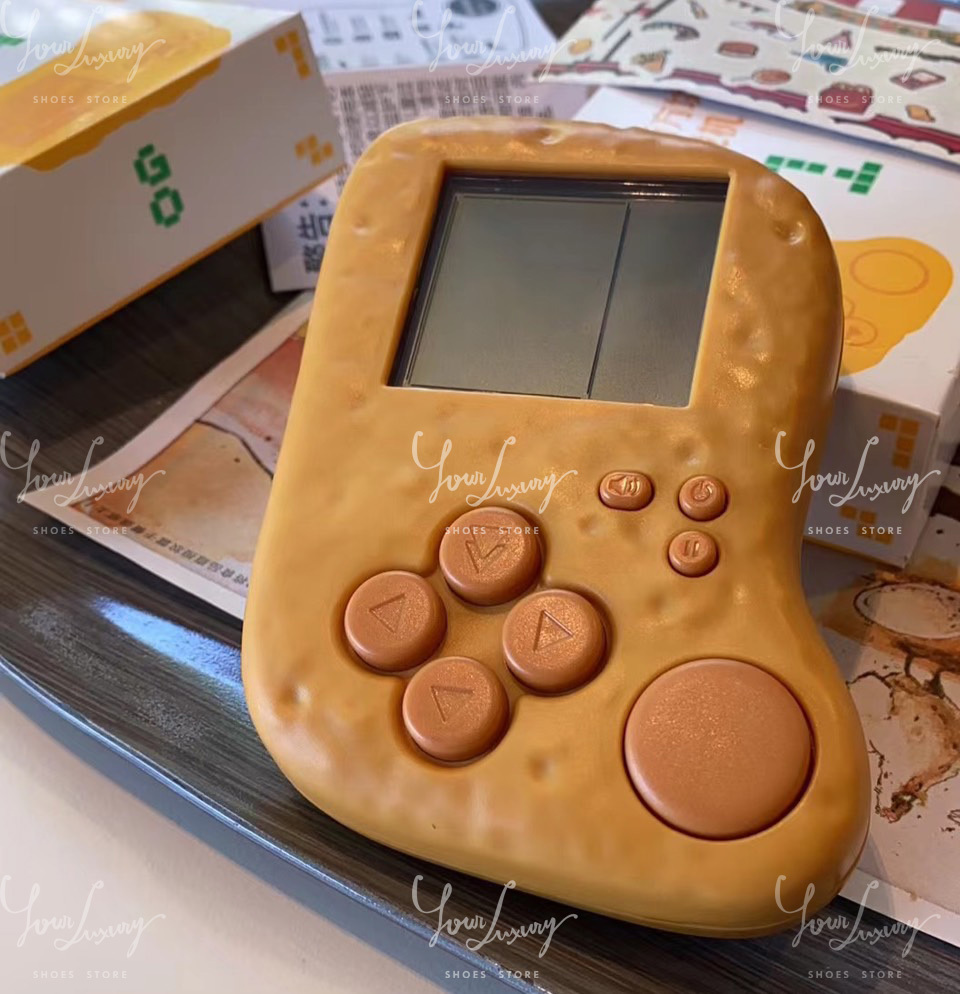 【LUXURY】現貨 限量 正品麥當勞雞塊遊戲機  俄羅斯方塊 魔術方塊 正品 麥克雞塊 麥脆雞  電動 電玩 小雞塊