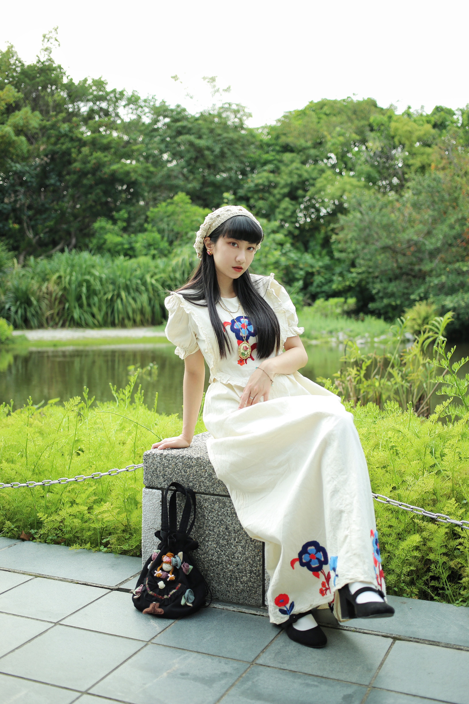 Vintage Dress / 古著大花朵刺繡澎袖米白色洋裝