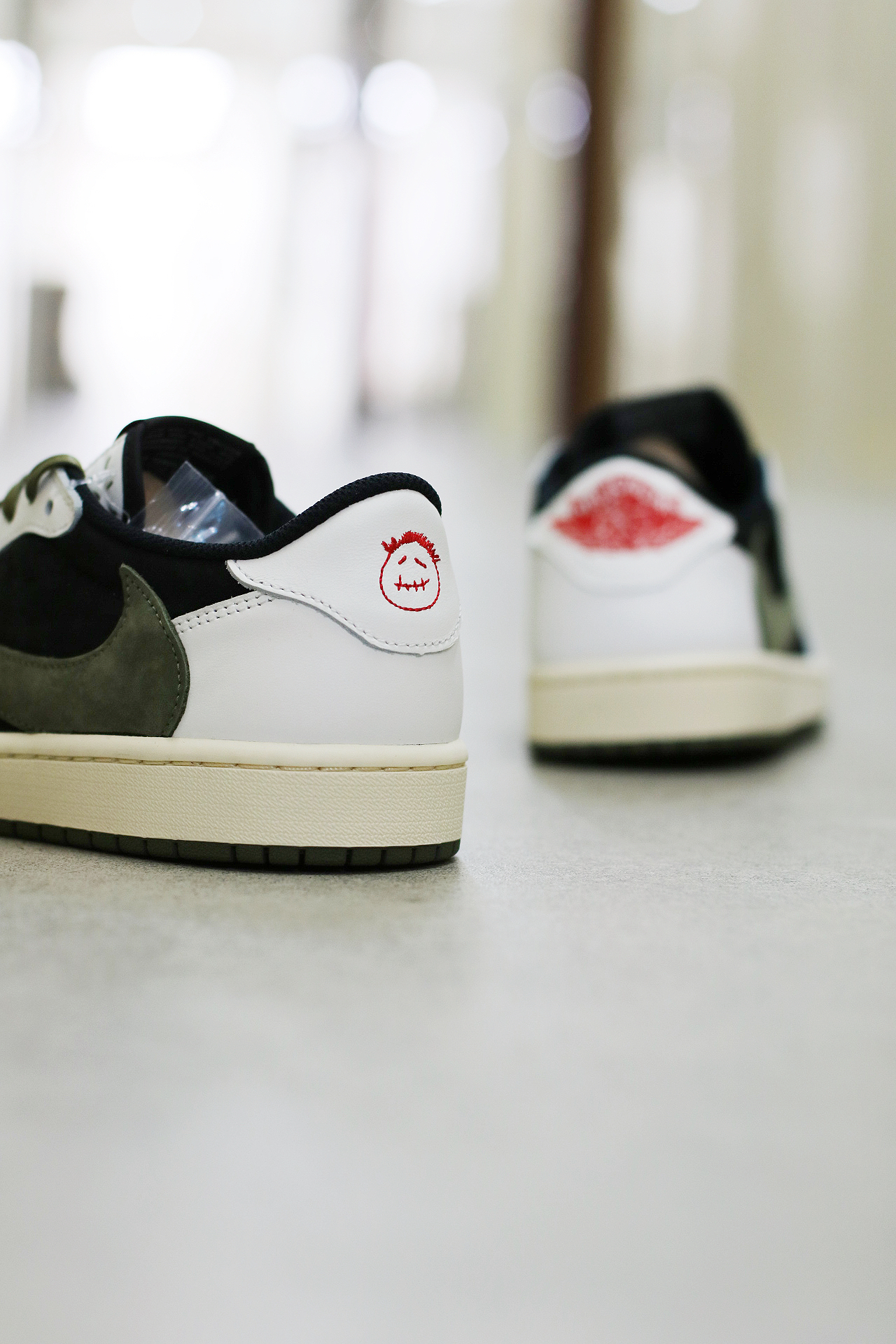 NIKE Air  Jordan 1 Retro Low OG SP Travis Scott Olive W DZ4137-106