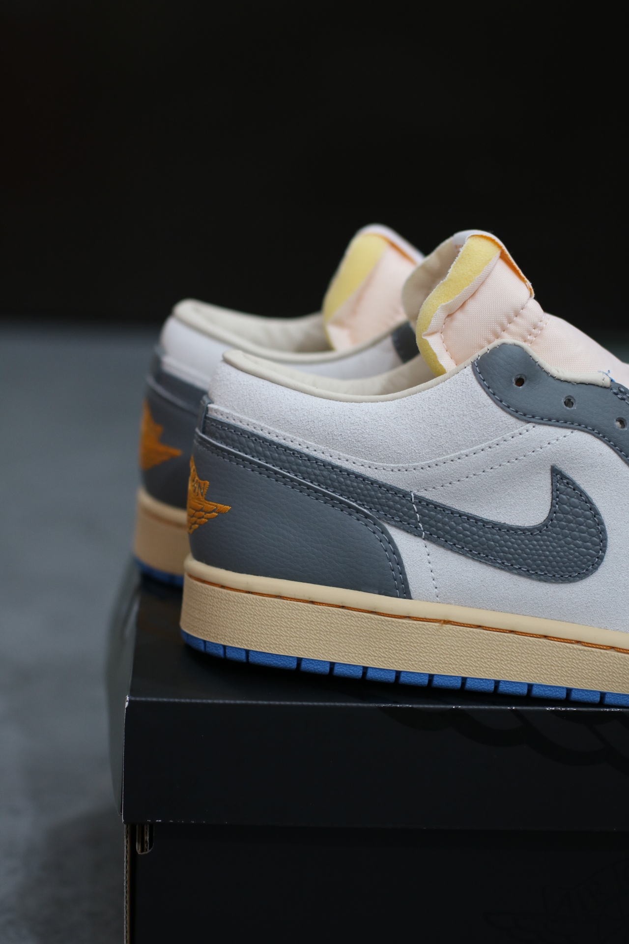 Nike Jordan 1 Low Vintage UNC Grey DZ5376-469