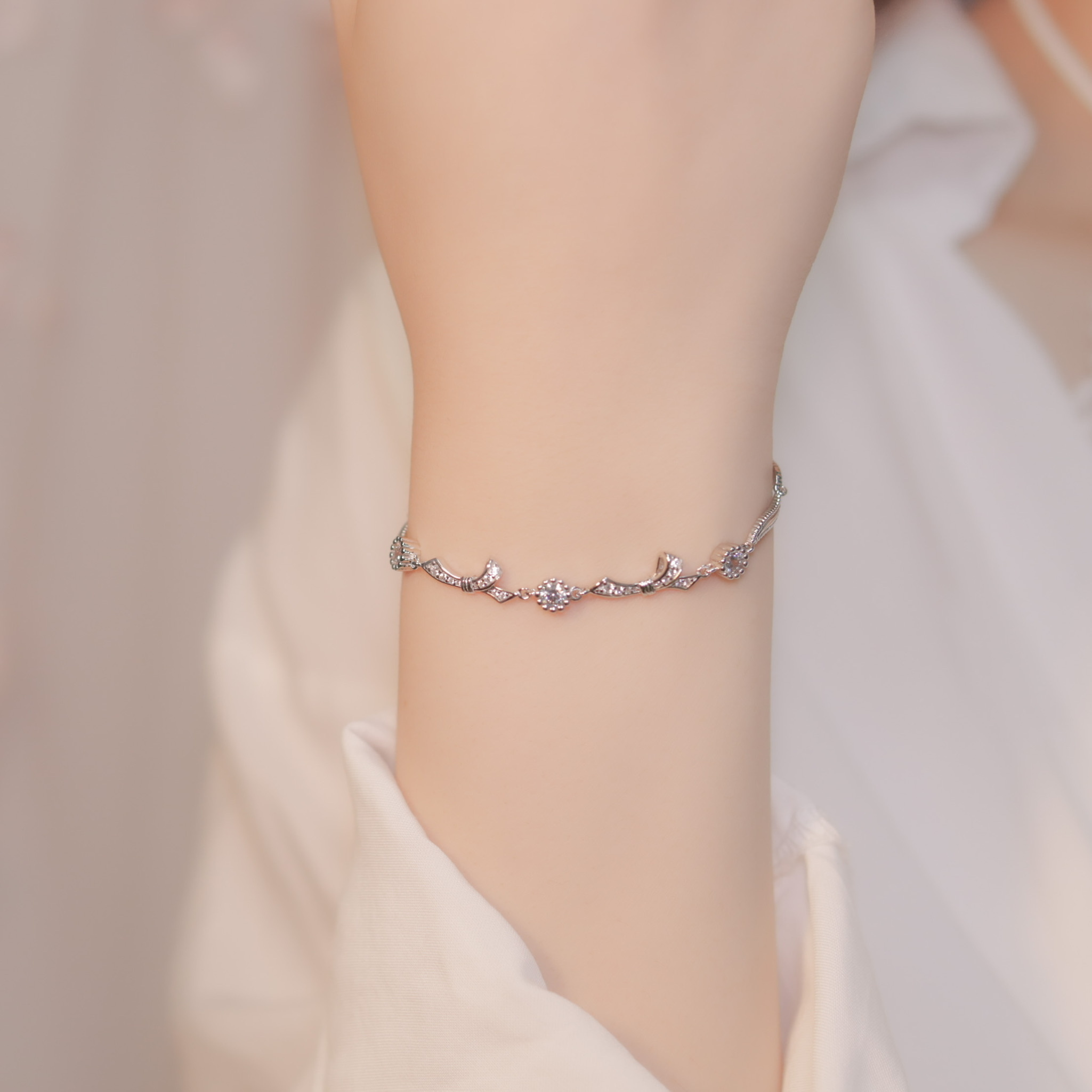 | 925 Silver・White Gold・Rose Gold | Warm Knot Bracelet（Silver / Rose Gold） | BR0775 |