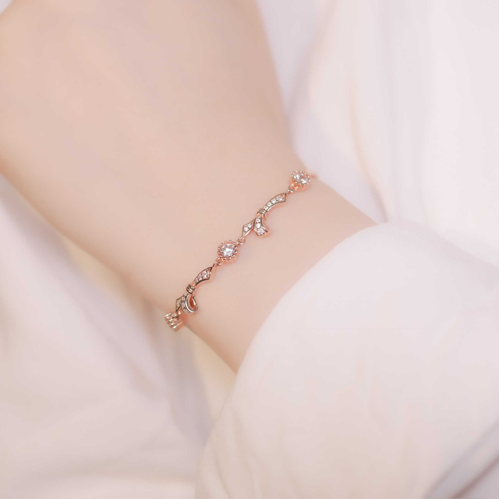 | 925 Silver・White Gold・Rose Gold | Warm Knot Bracelet（Silver / Rose Gold） | BR0775 |