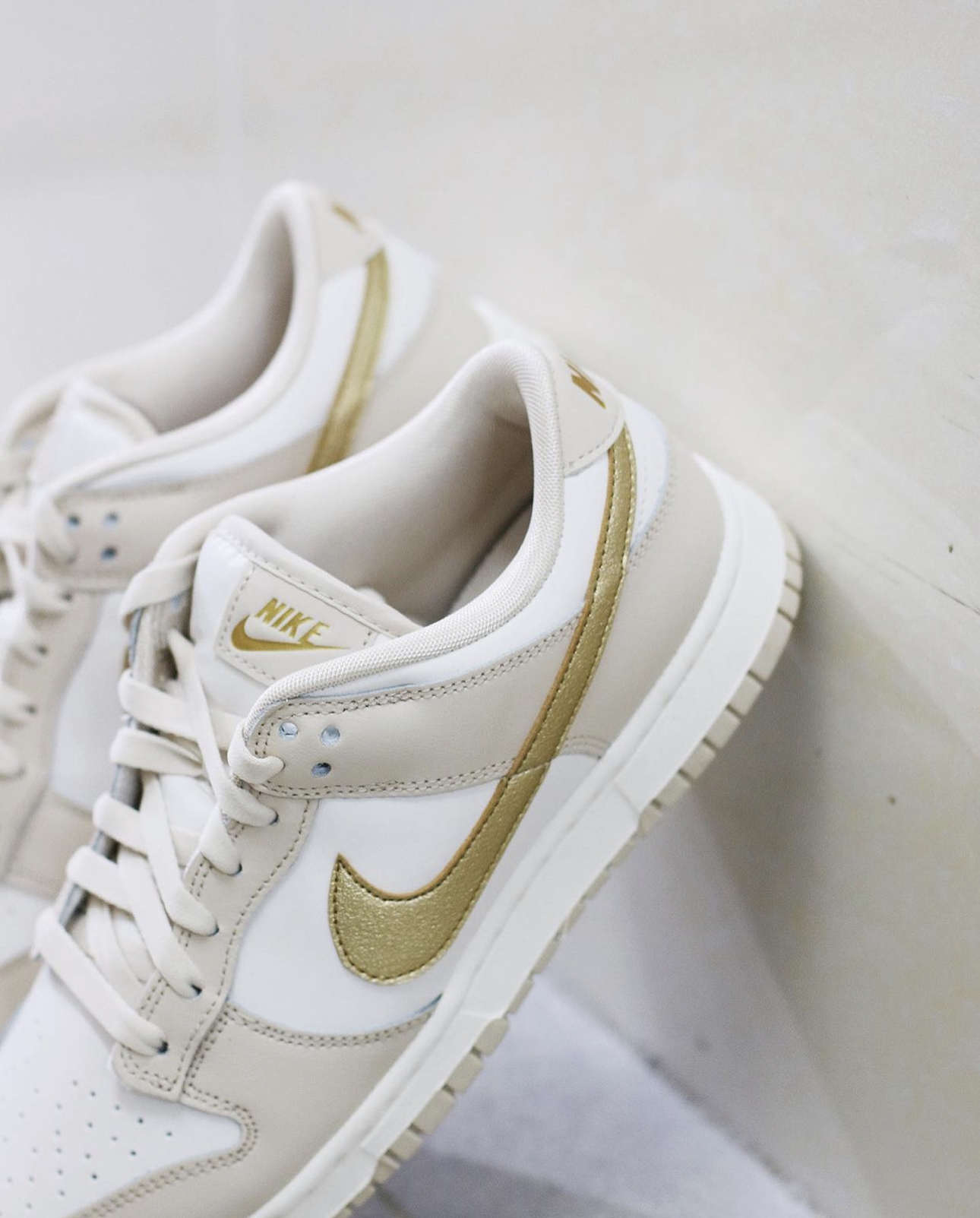 Nike Dunk Low Phantom Metallic Gold  DX5930-001