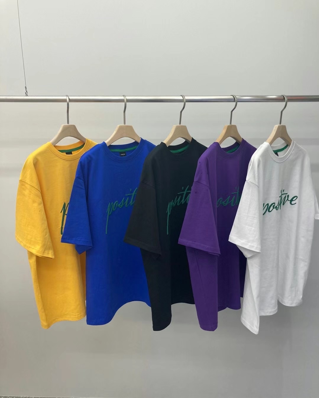 韓國連線 Positive 正韓 基本logo tee 小花logo 發泡字體 材質真的好 限量開團。