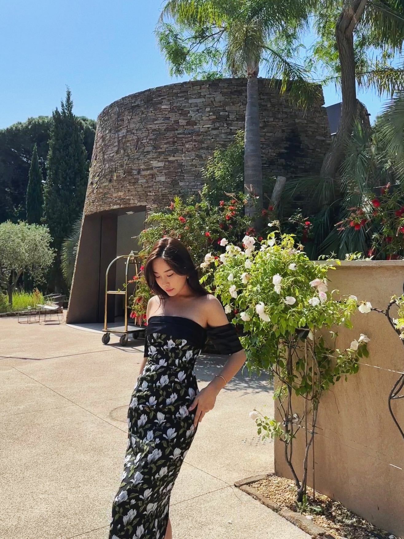 Manor 南法莊園 緞面拼接平口長洋裝