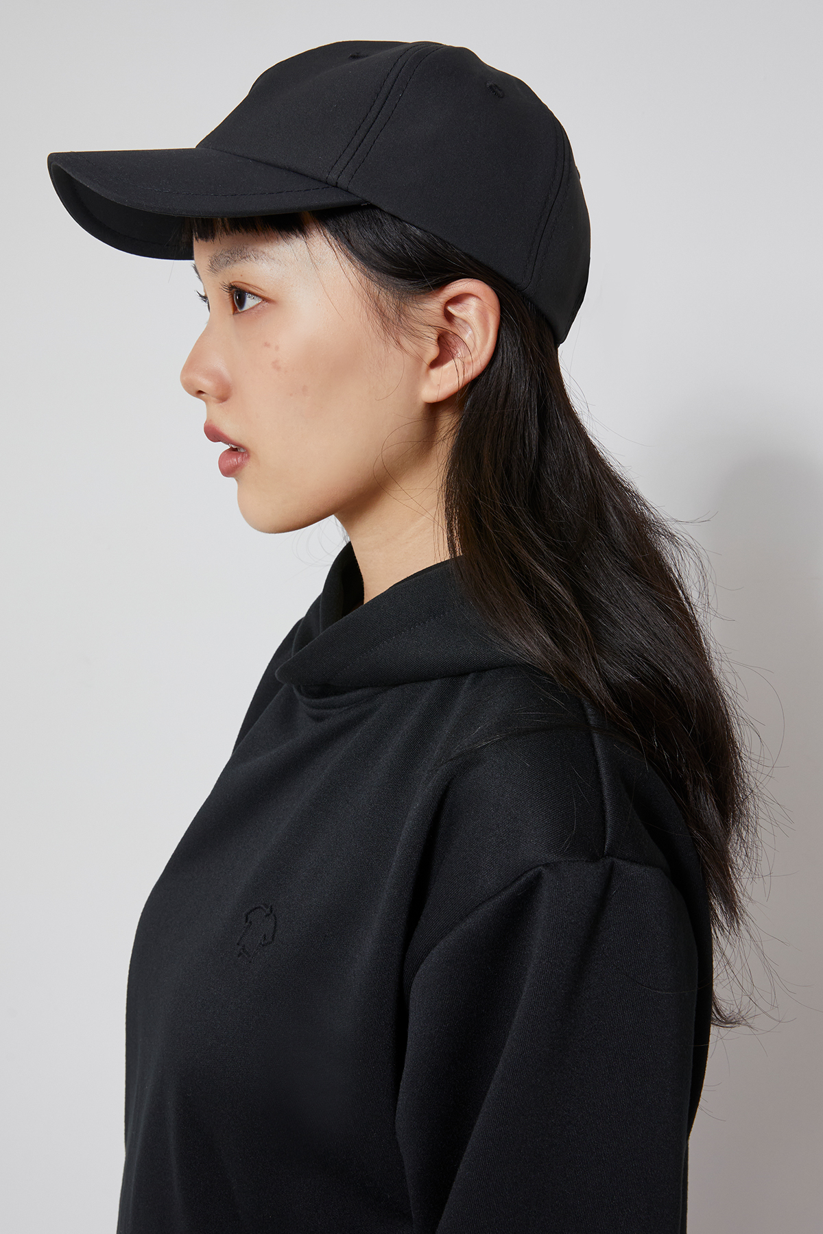 BIZ 防撥水棒球帽 UNISEX（墨黑）