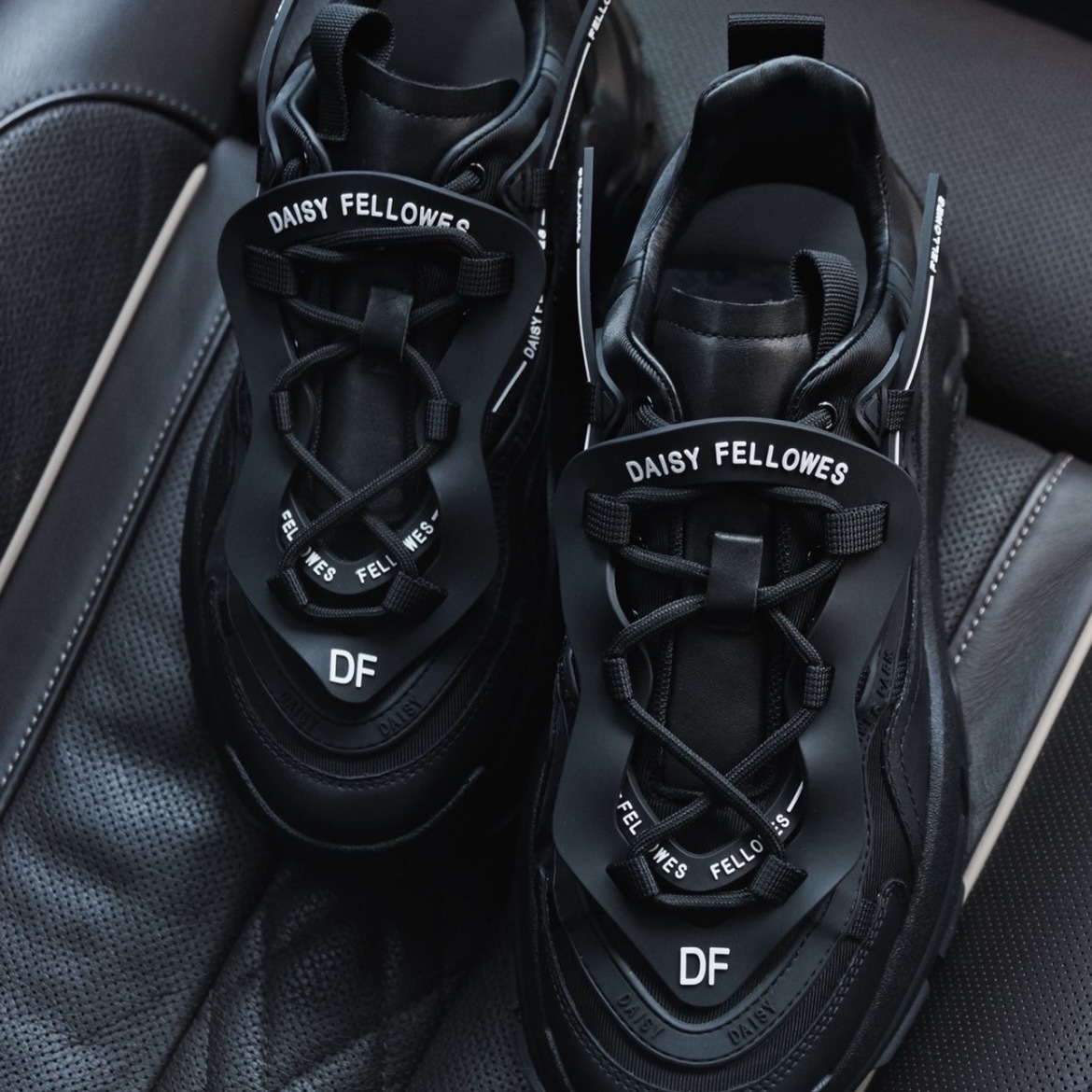 Daisy Fellows 黛西法羅 魔鬼一號 黑魂 純黑 老爹鞋 H2293-2