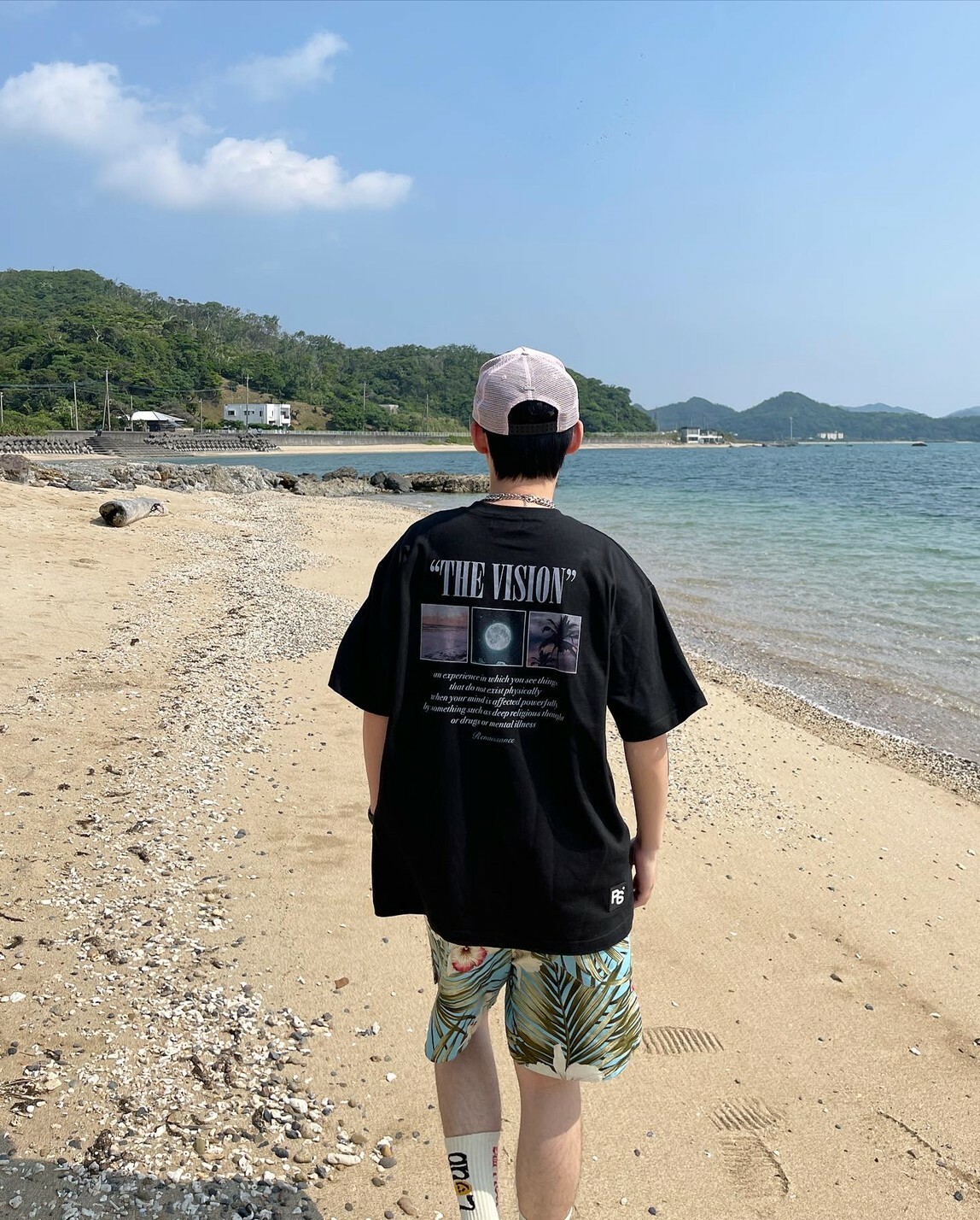 RENAISSANCE THE VISION 棕櫚樹 月亮 海浪 圖像標語短袖 T “  THE VISION TEE “