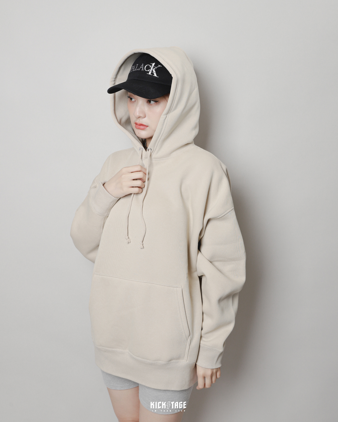 男女款 United Athle HOODIE 黑色 沙色 素面 基本款 寬版落肩 內刷毛 10OZ 純棉 帽T【563101】