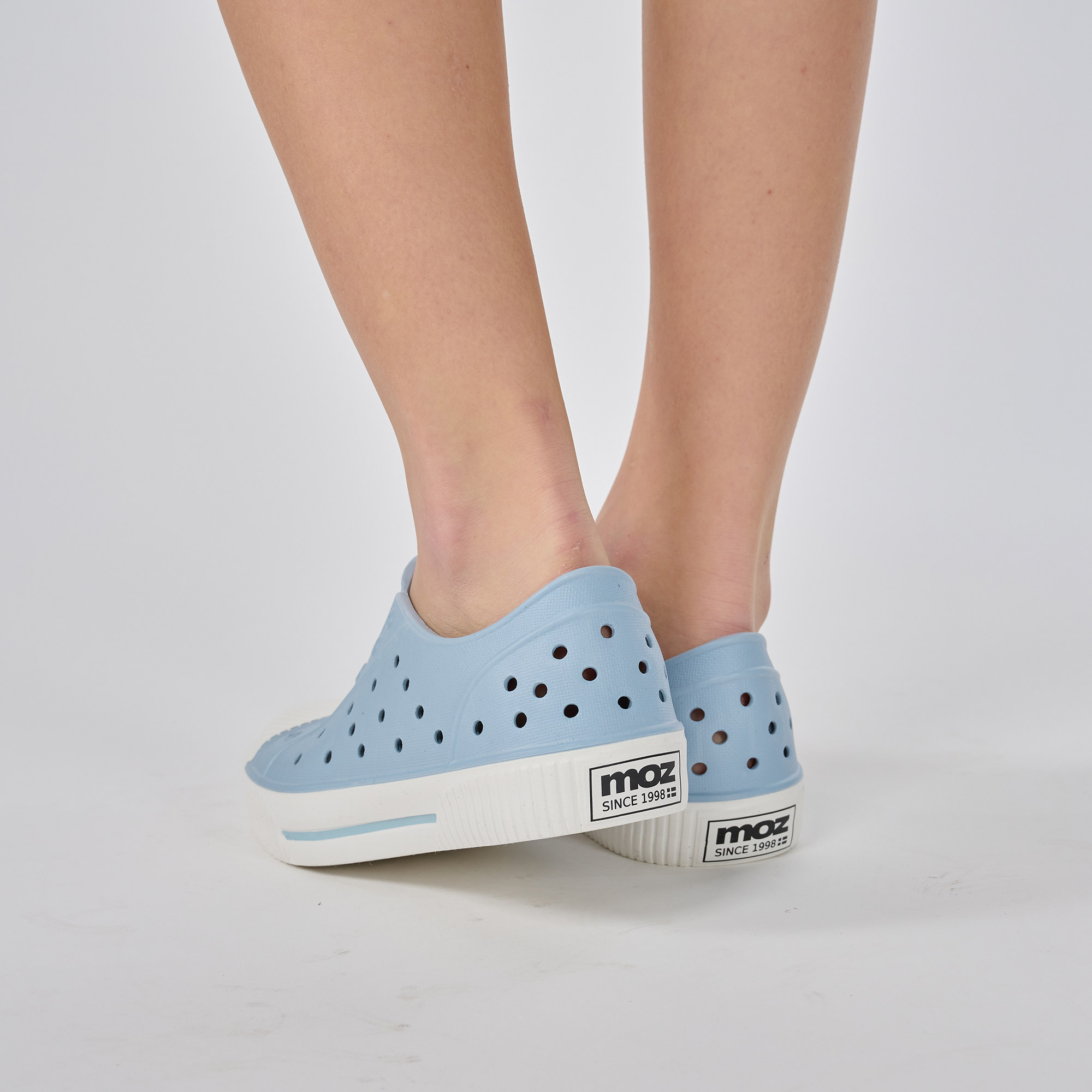 moz瑞典駝鹿雙色洞洞餅乾水鞋(奶蓋寶寶藍) 全球首創舒適厚底防潑水+全防水