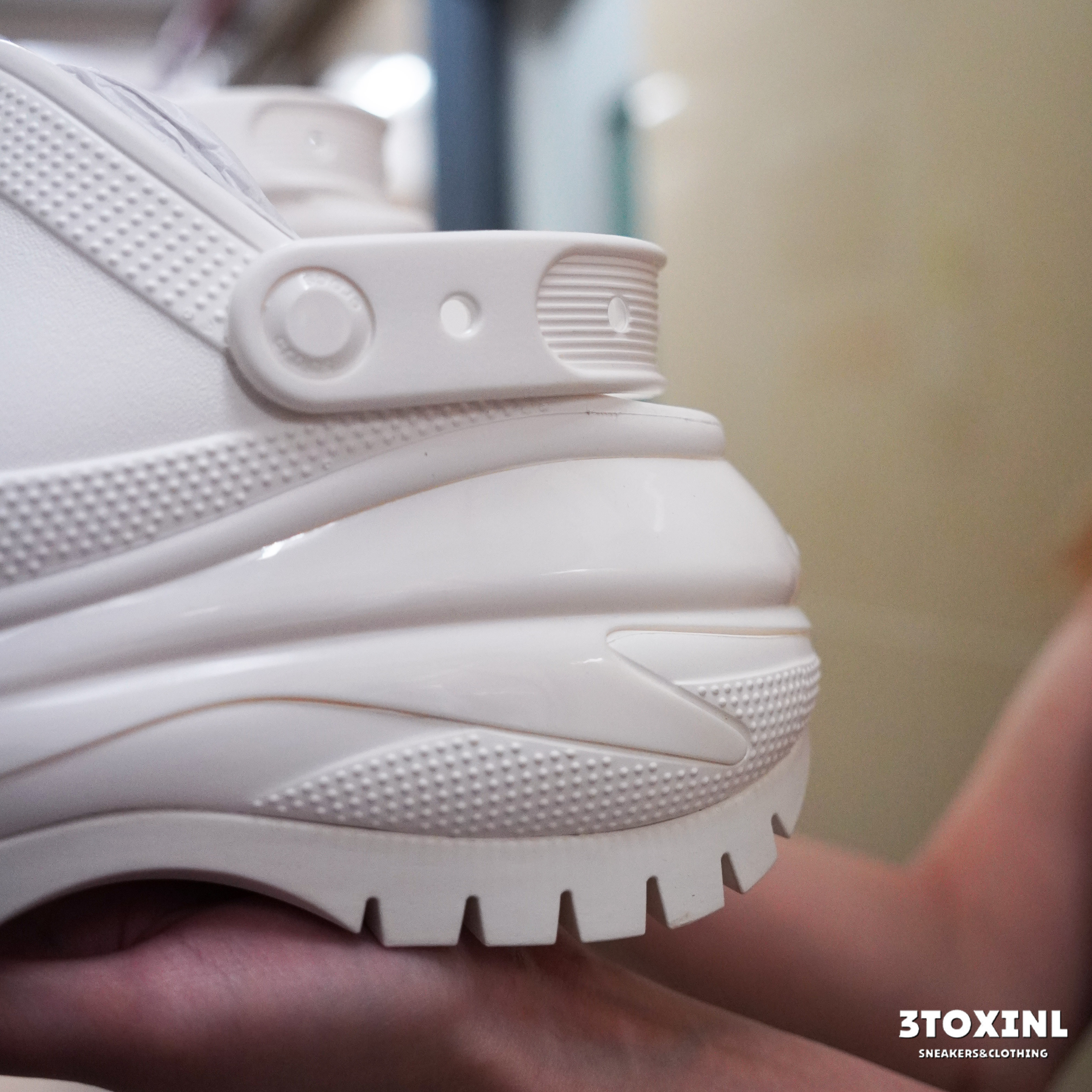 (現貨) Crocs Classic Mega Crush Clog