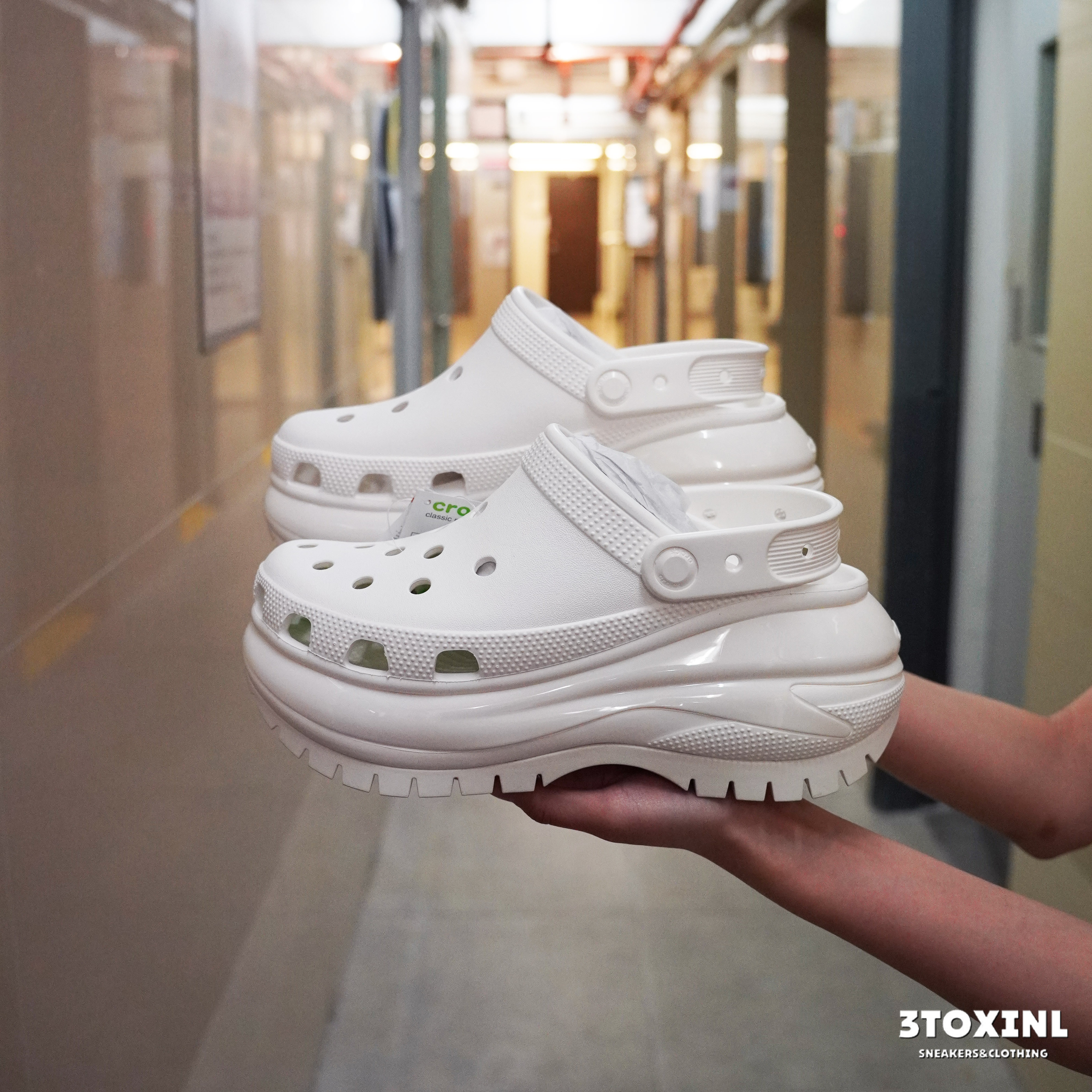 現貨) Crocs Classic Mega Crush Clog