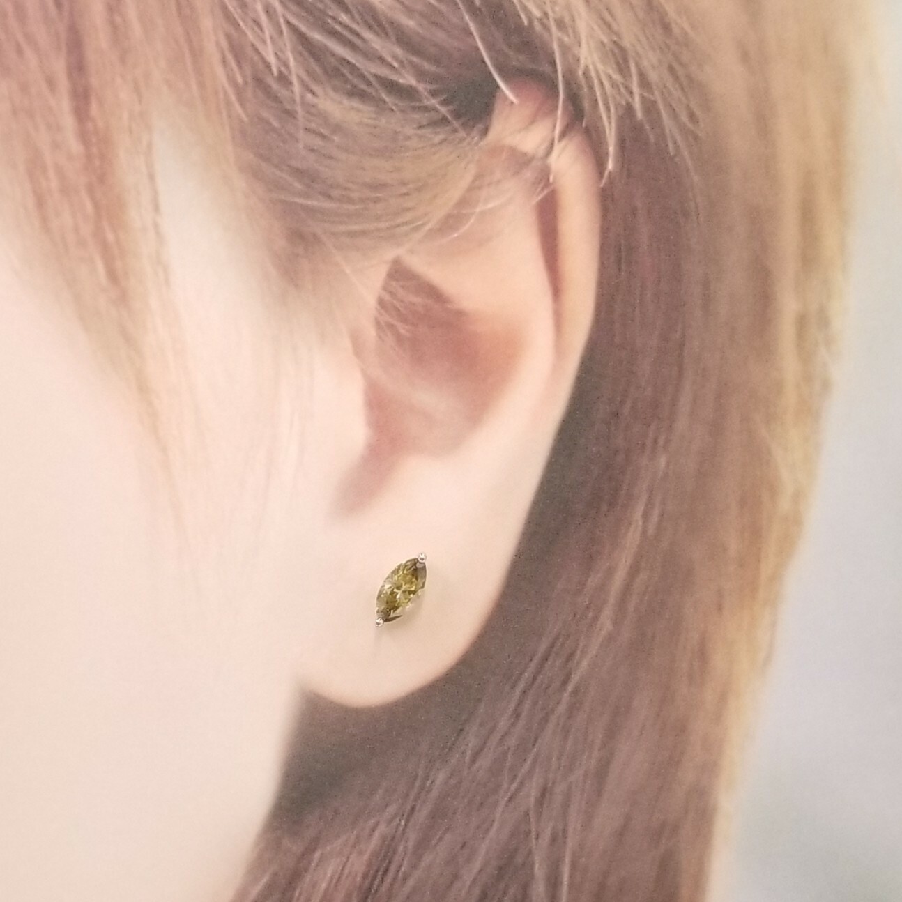 全新18K白金【主石1卡欖尖形啡綠鑽】耳環