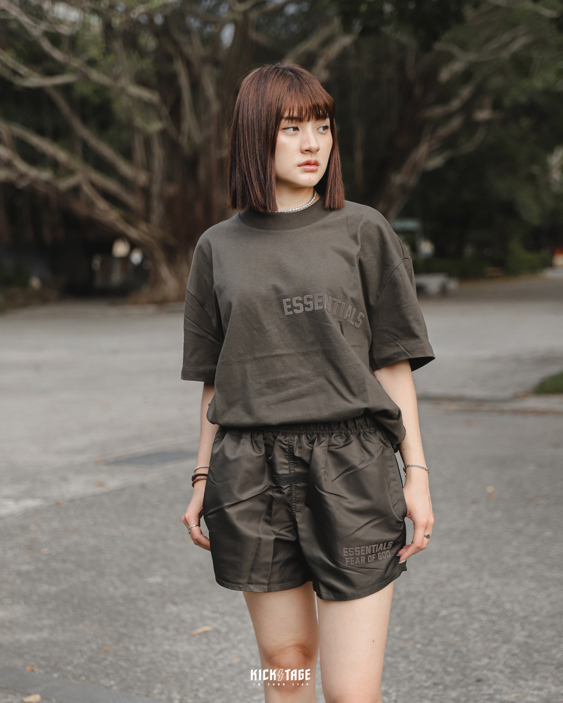 **特價商品售出不退換**FOG Fear Of God Essentials RUNNING SHORT 五色 亮面光澤 滑面 跑步短褲【160SU222020F】