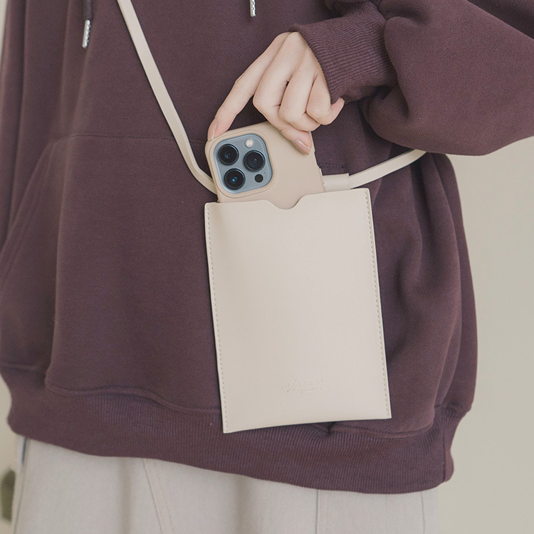 AJPEACE皮革掛繩手機包