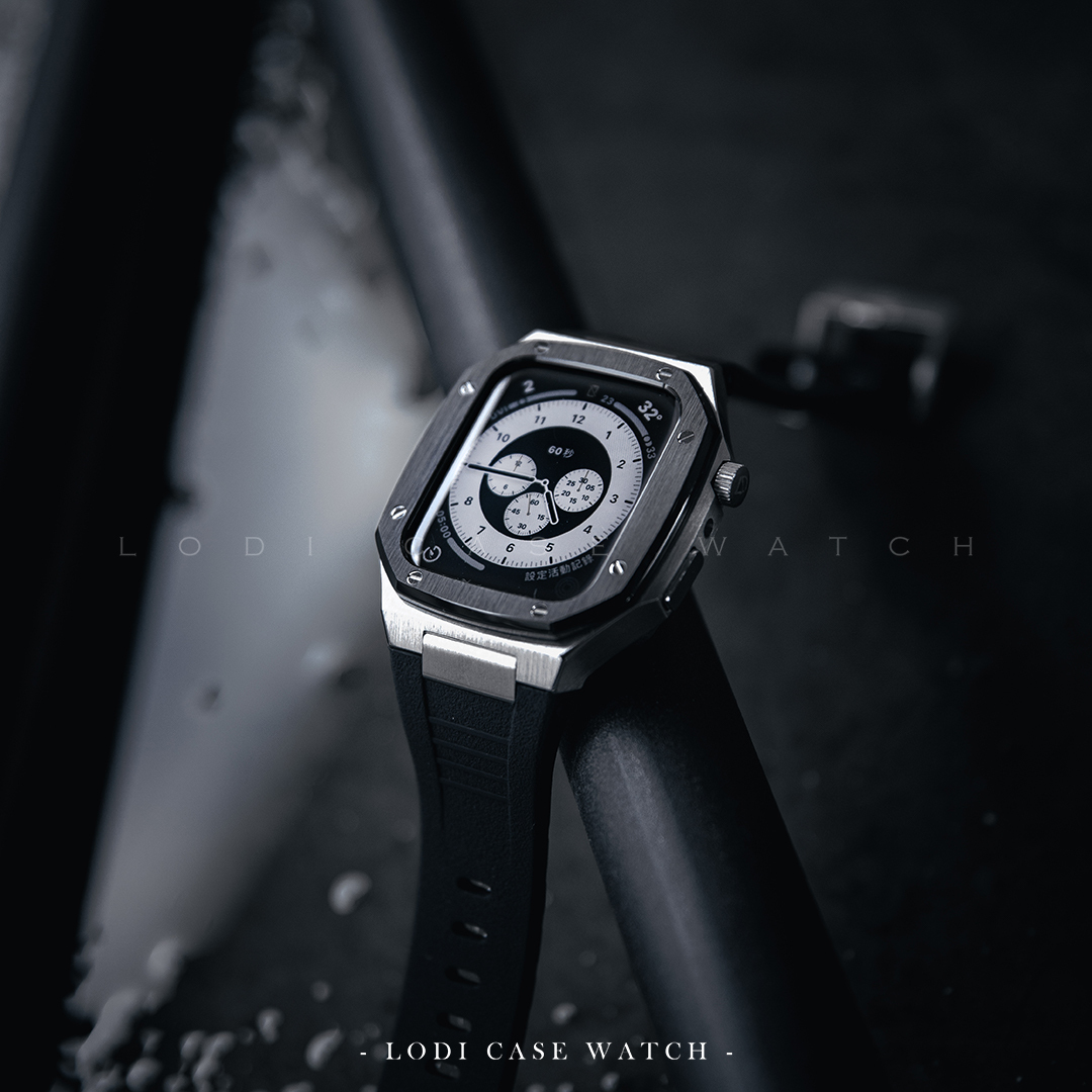APPLE WATCH 不銹鋼錶殼 45mm - 銀黑框黑矽膠錶帶