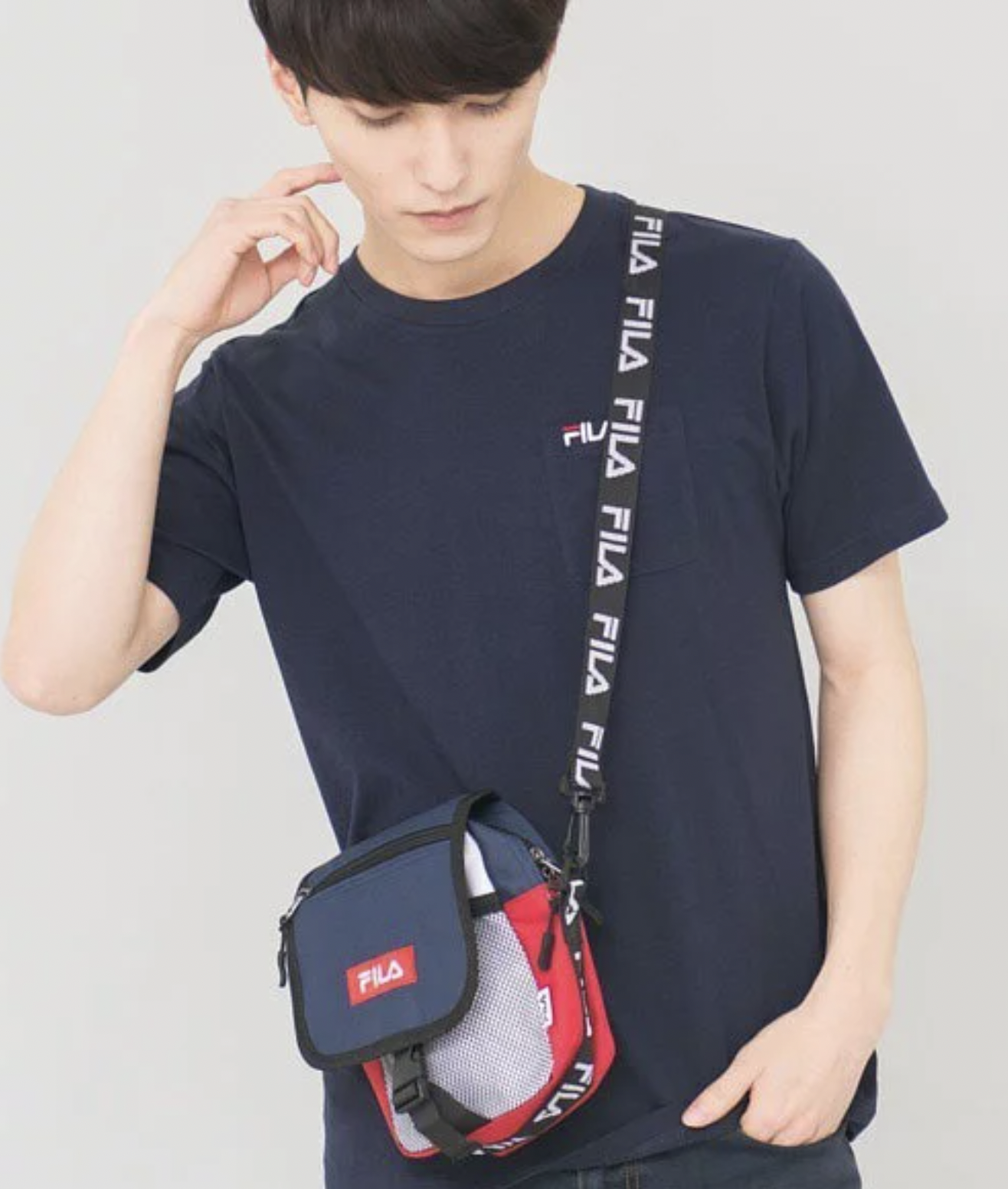 日版 Fila Logo 翻蓋式迷你斜揹袋