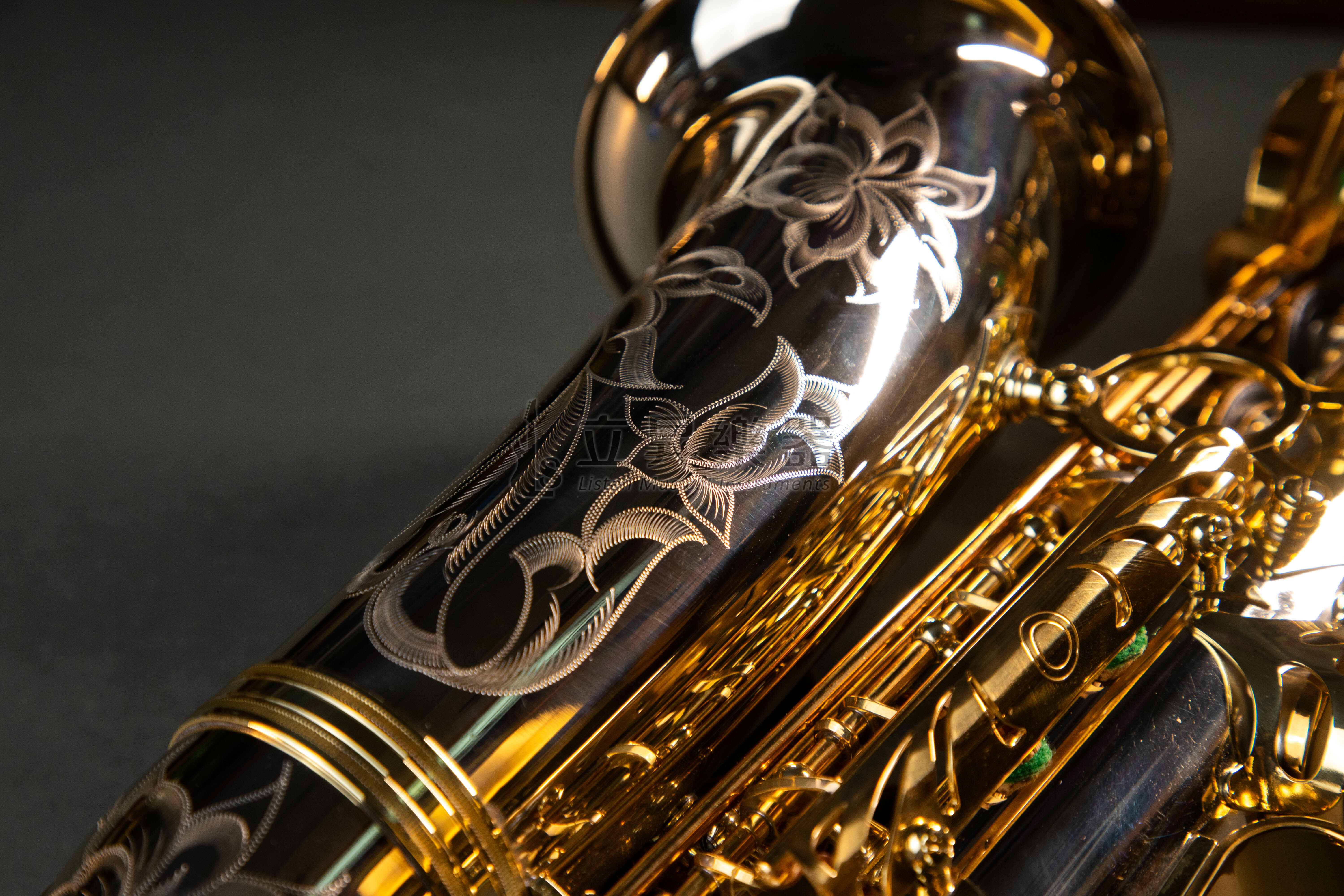 【展示特價】台灣手工薩克斯風 Houli MEI GUAN instrument 中音黃銅薩克斯風 Alto Saxophone 附拉桿帶輪硬盒 台灣製 Made in Taiwan 第 6 張圖片｜三峽銅管 / 管樂