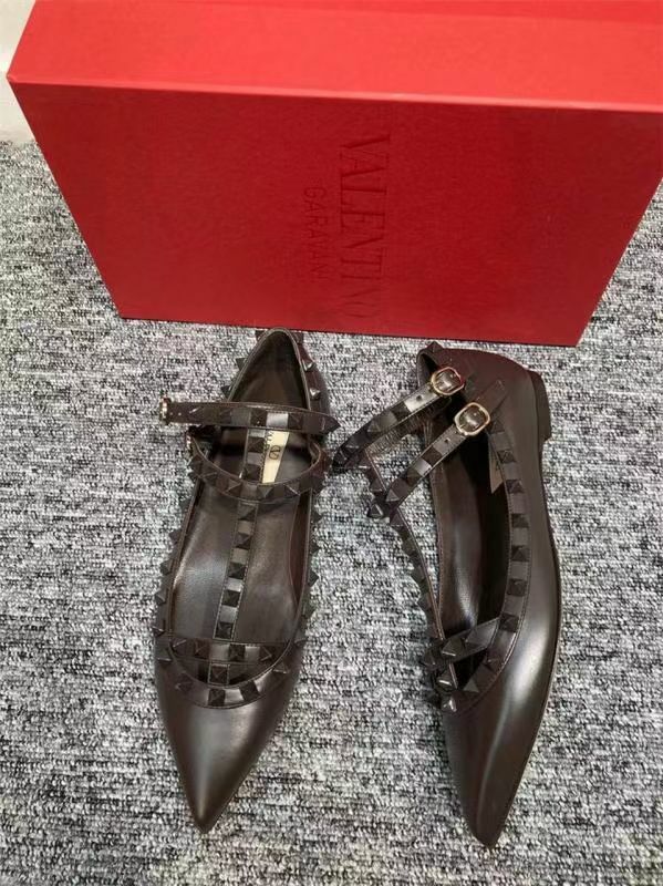 Valentino  深啡羊皮釘釘綁帶平底鞋 -T