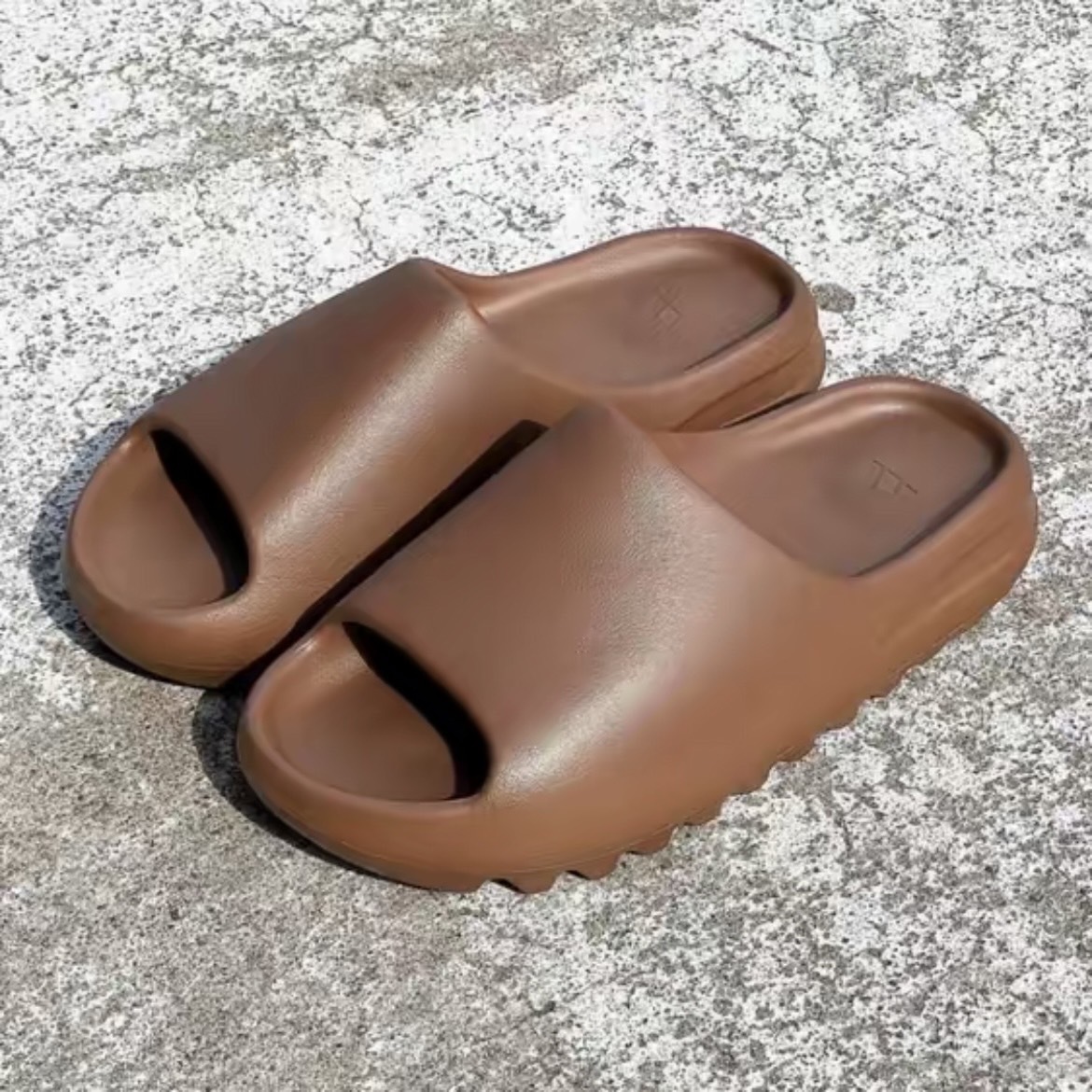 Adidas YEEZY SLIDE Flax 巧克力 摩卡色 可可 亞麻棕 FZ5896