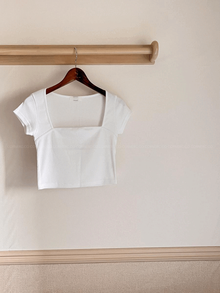 〈29/5～2/6 連線DAY 1〉質感法式小方領Top