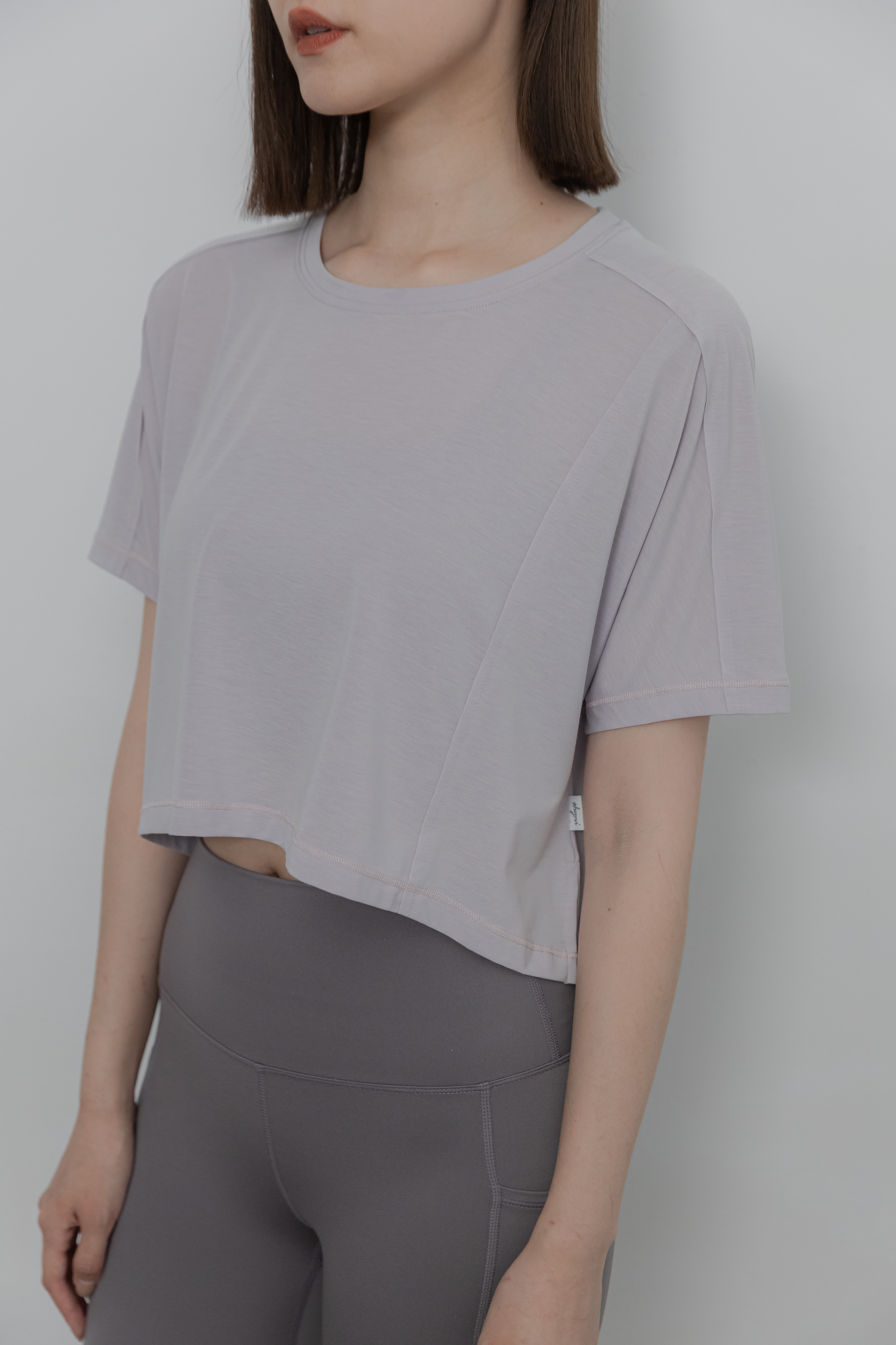 輕透短版毛邊設計上衣- 淡紫