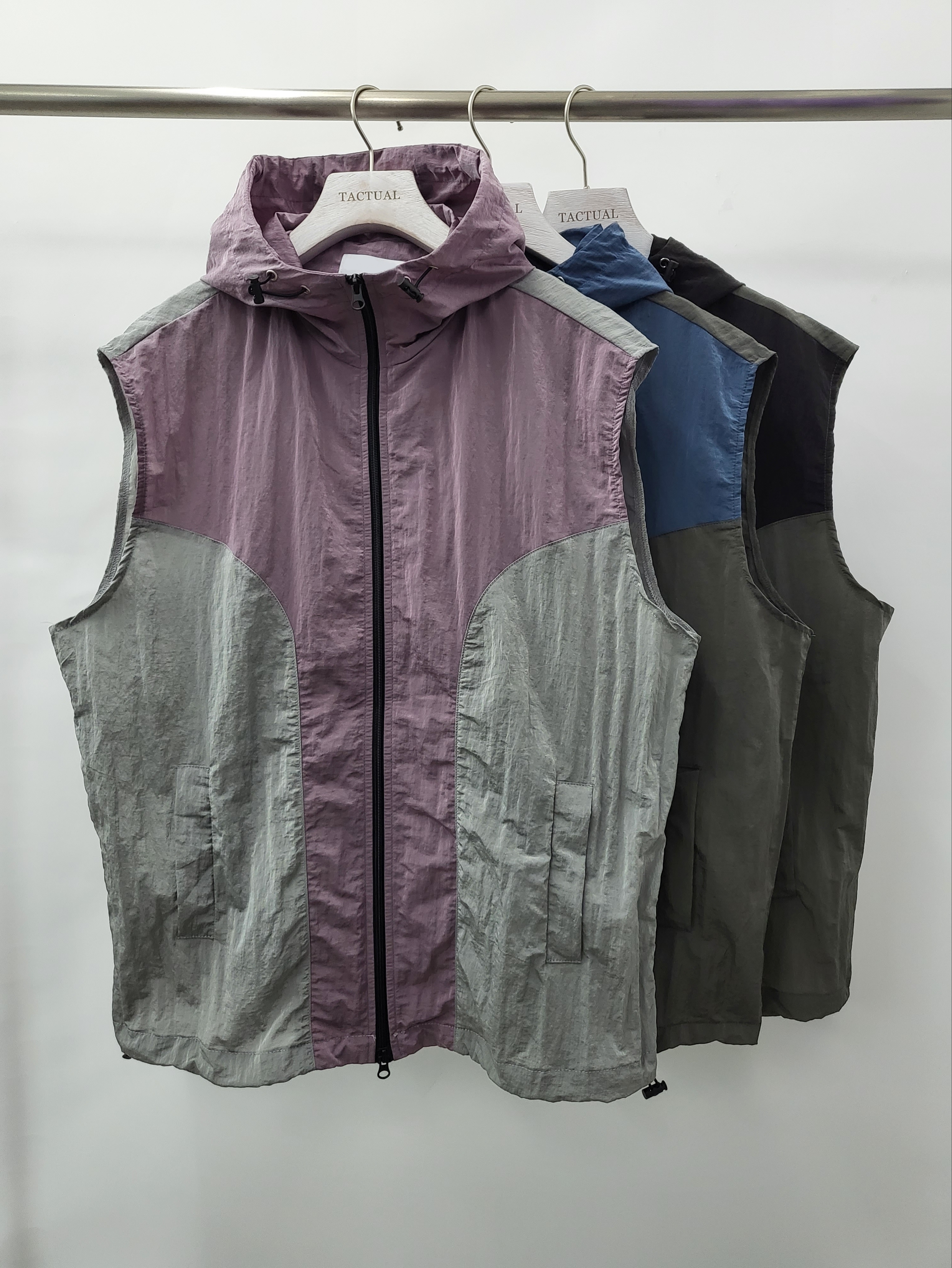 拼色連帽拉鍊開胸背心褸 V916